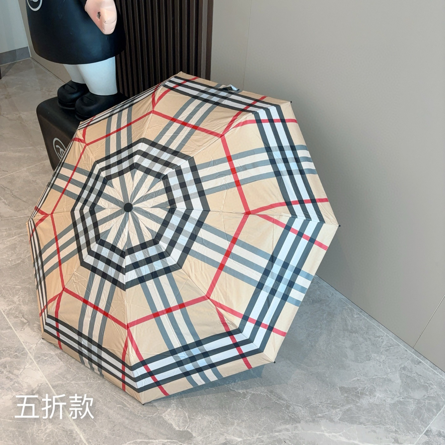  BURBERRY（巴宝莉）经典格纹 五折手动折叠晴雨伞 选用台湾进口UV防紫外线伞布 原单代工级品质 