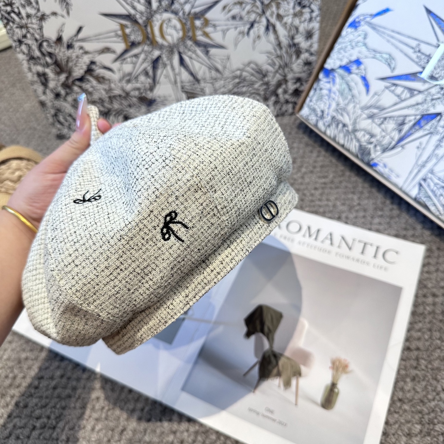 DIOR迪奥 贝雷帽子女春秋网红日系复古百搭画家帽品脸小凹造型八角帽