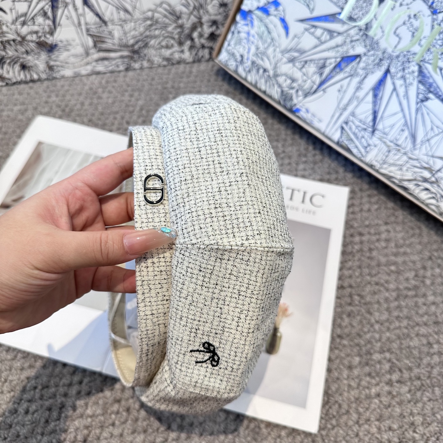 DIOR迪奥 贝雷帽子女春秋网红日系复古百搭画家帽品脸小凹造型八角帽