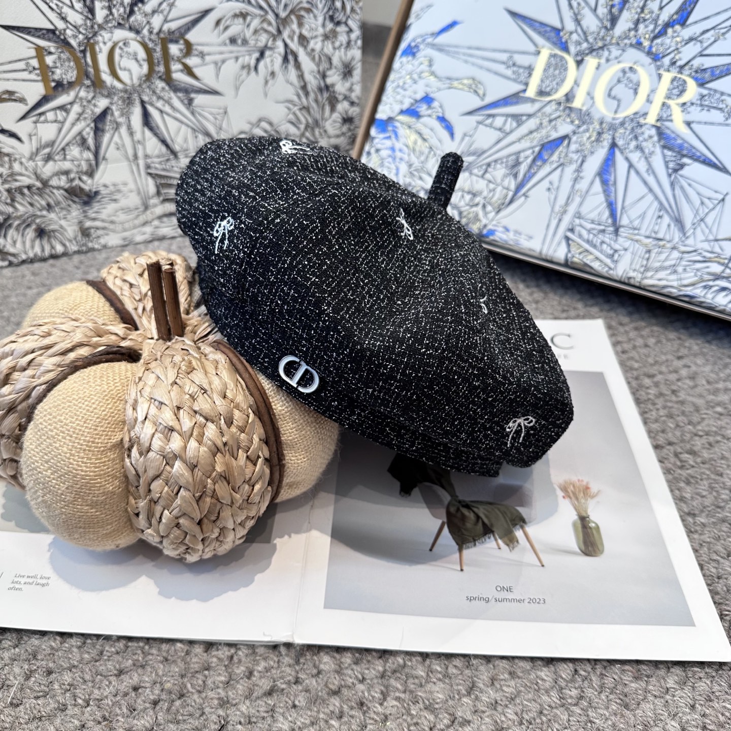 DIOR迪奥 贝雷帽子女春秋网红日系复古百搭画家帽品脸小凹造型八角帽