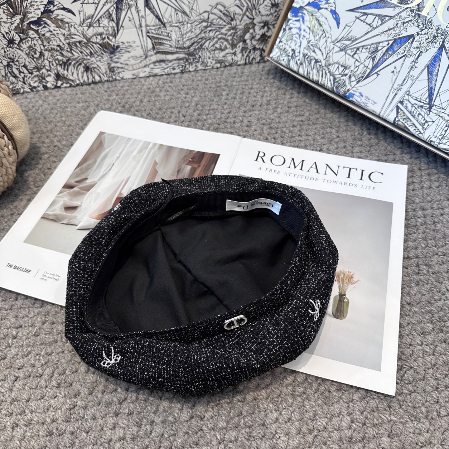 DIOR迪奥 贝雷帽子女春秋网红日系复古百搭画家帽品脸小凹造型八角帽