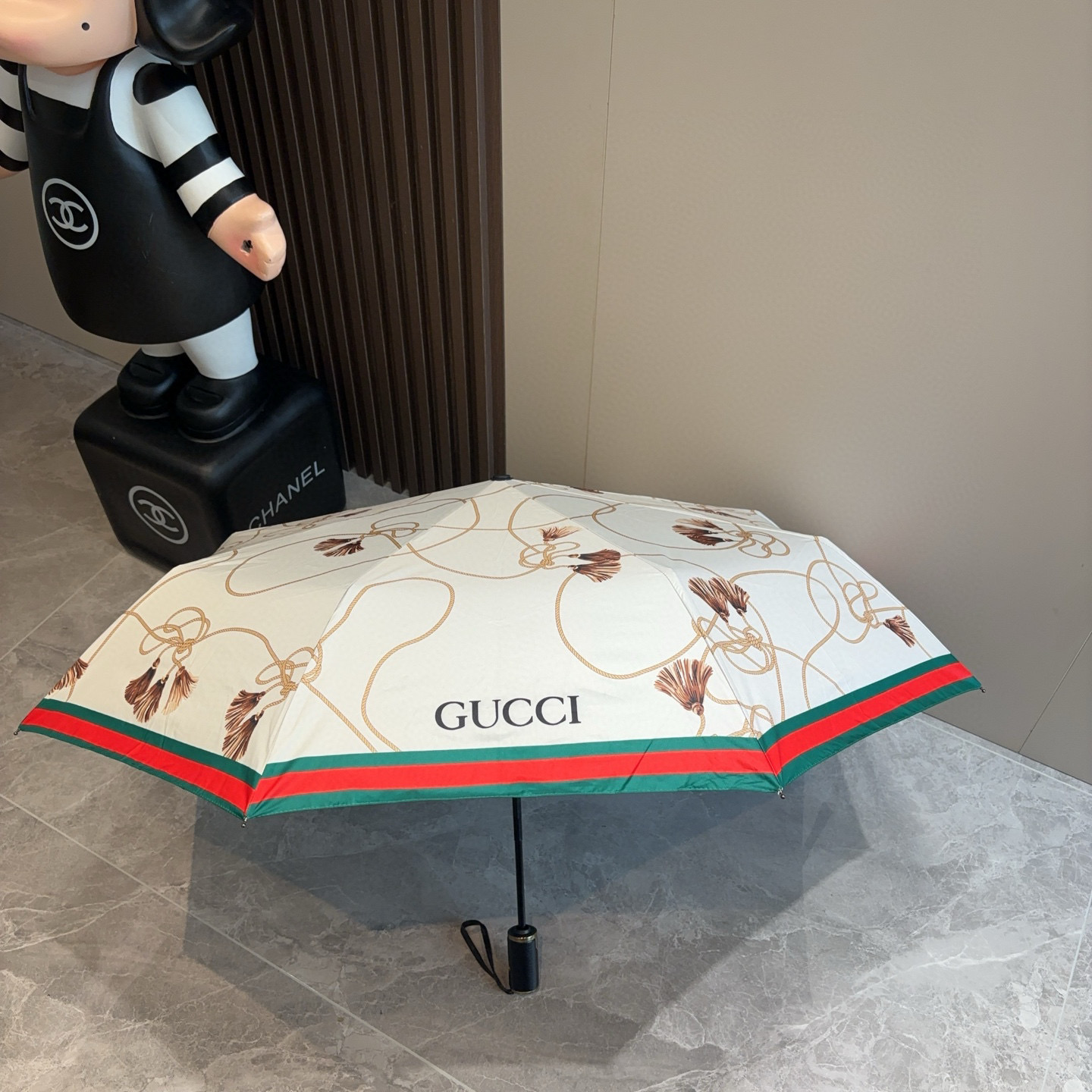  GUCCI（古奇） 三折自动折叠晴雨伞  晴天遮阳 雨天遮雨 原单代工品质 带防紫外线涂层 长度30c