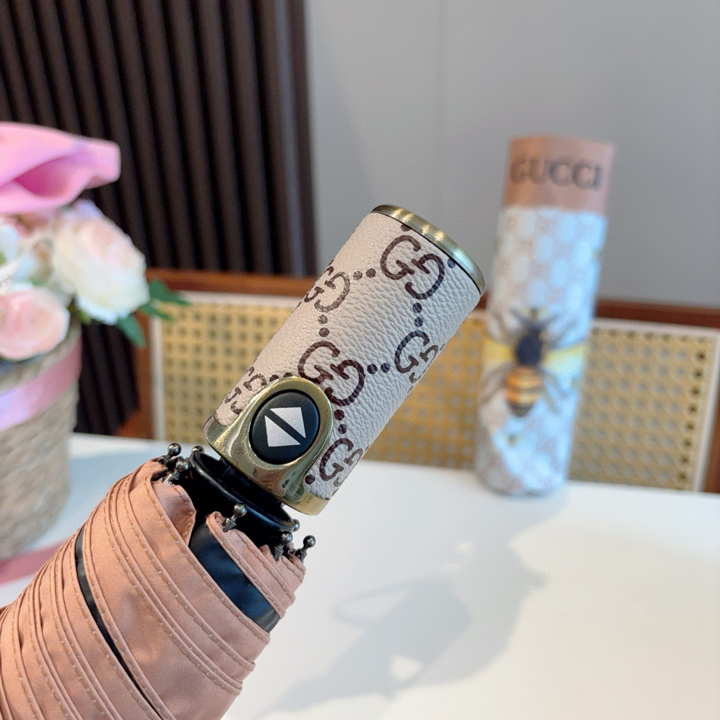 GUCCI（古奇） 三折自动折叠晴雨伞  晴天遮阳 雨天遮雨 原单代工品质 带防紫外线涂层 长度30c
