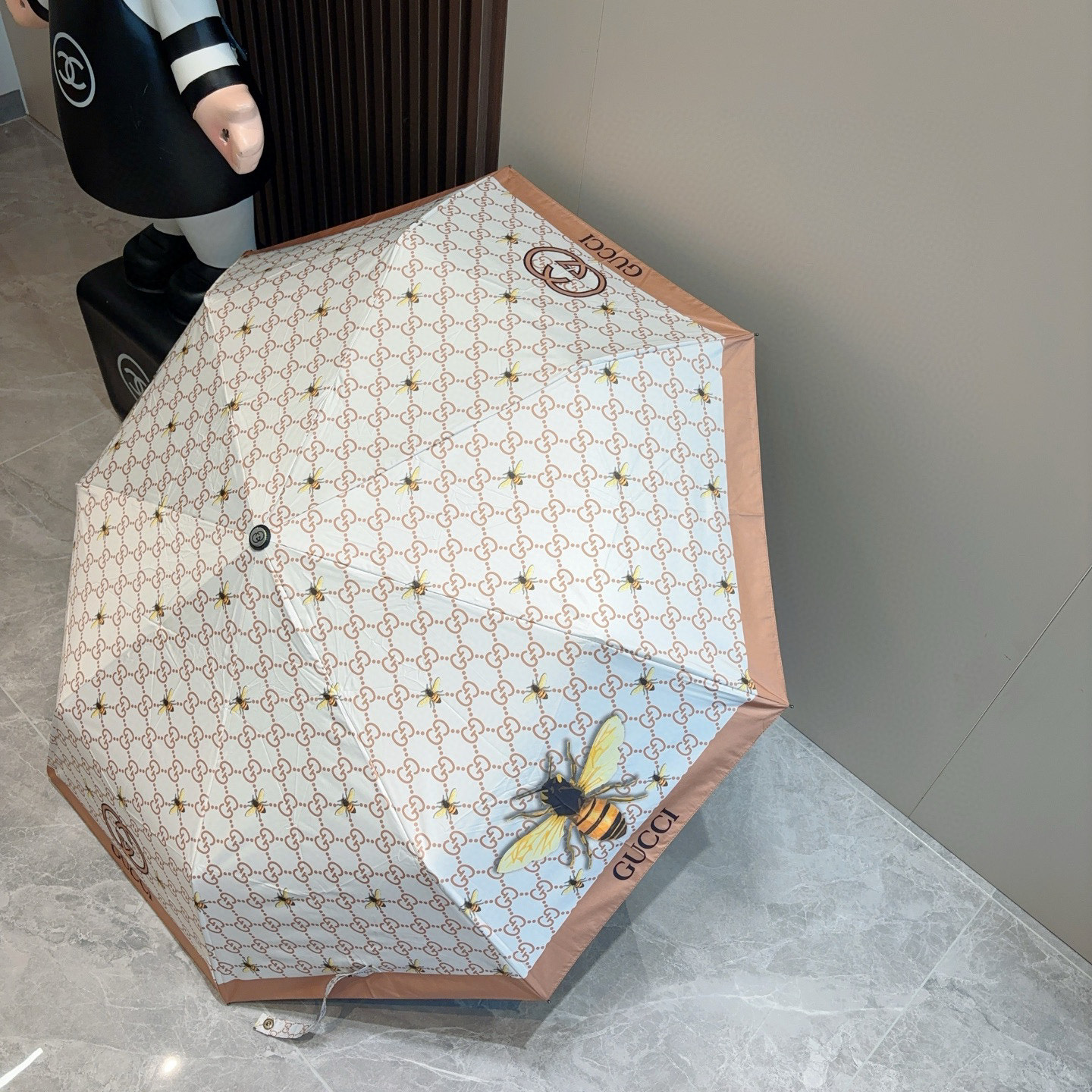  GUCCI（古奇） 三折自动折叠晴雨伞  晴天遮阳 雨天遮雨 原单代工品质 带防紫外线涂层 长度30c