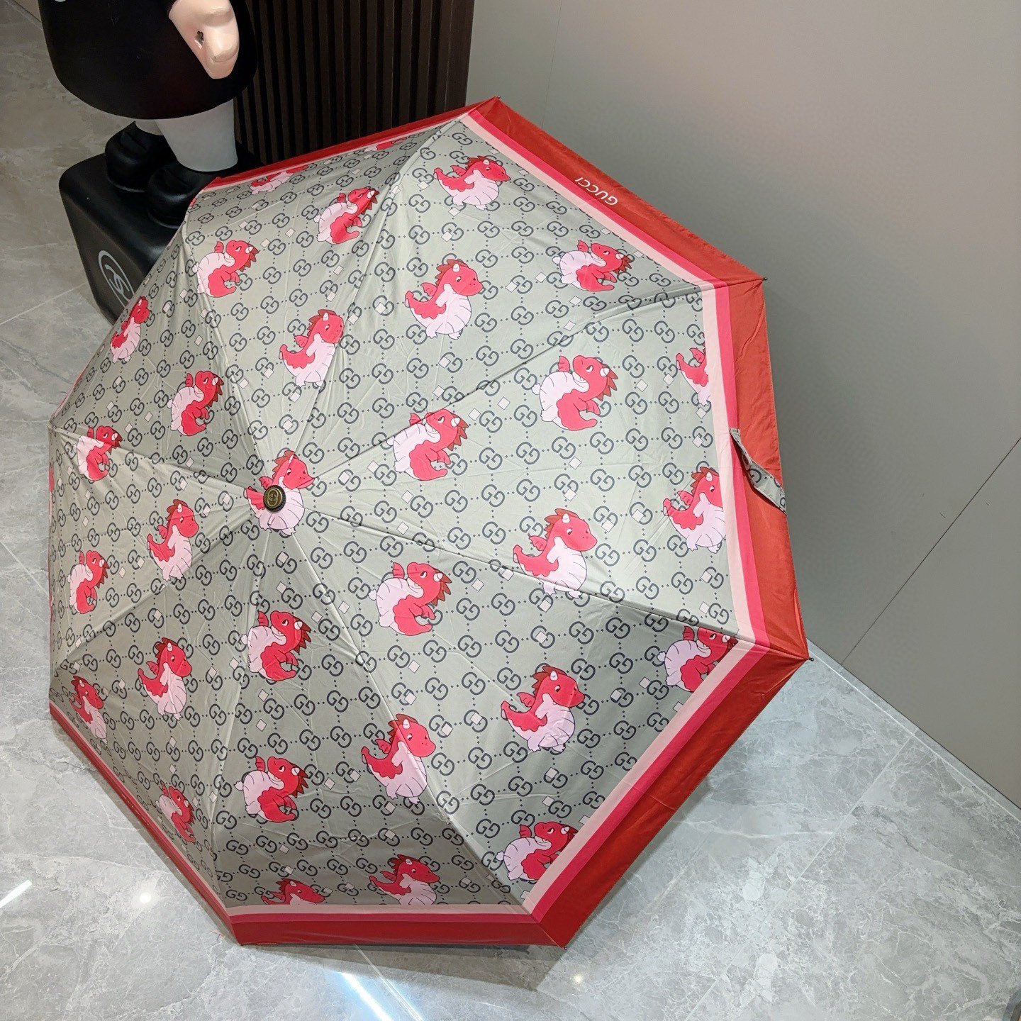  GUCCI（古奇） 三折自动折叠晴雨伞  晴天遮阳 雨天遮雨 原单代工品质 带防紫外线涂层 长度30c