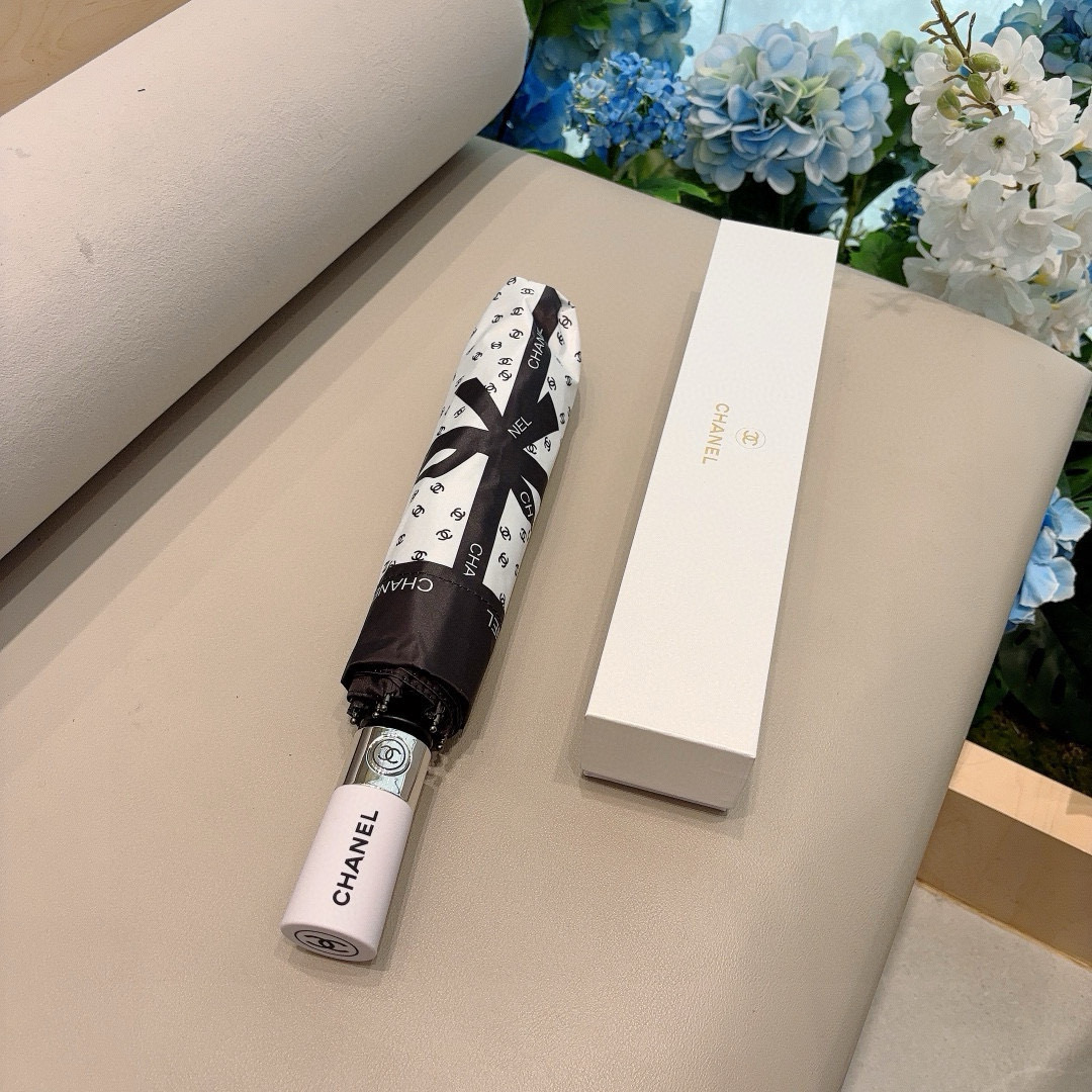  CHANEL（香奈儿）三折自动折叠晴雨伞 做工精细 气质 时尚 炒鸡好看！防紫外线 人手必备 ！