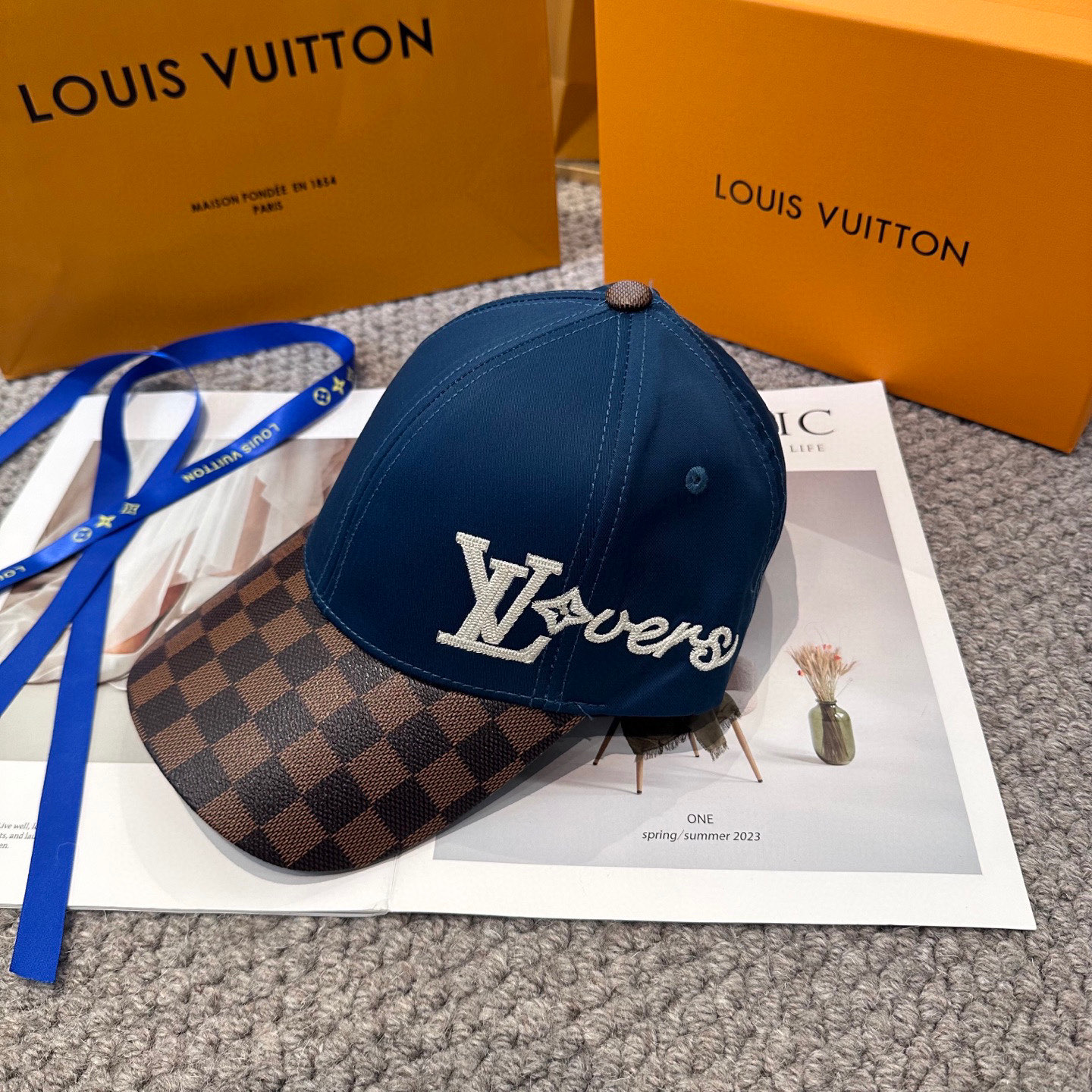 🧢路易威登棒球帽 LouisVuitton😍新款棋盘格棒球帽，重工打造♥️高端大气，百搭款🤗男女通用！