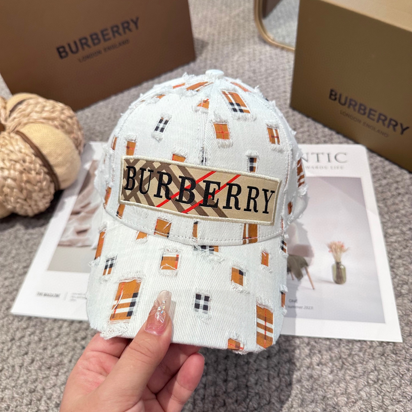 巴宝莉BURBERRY官网同步上线 韩版新款英伦风定制款11原单品质 男女通用棒球帽 美邦工艺 高版品