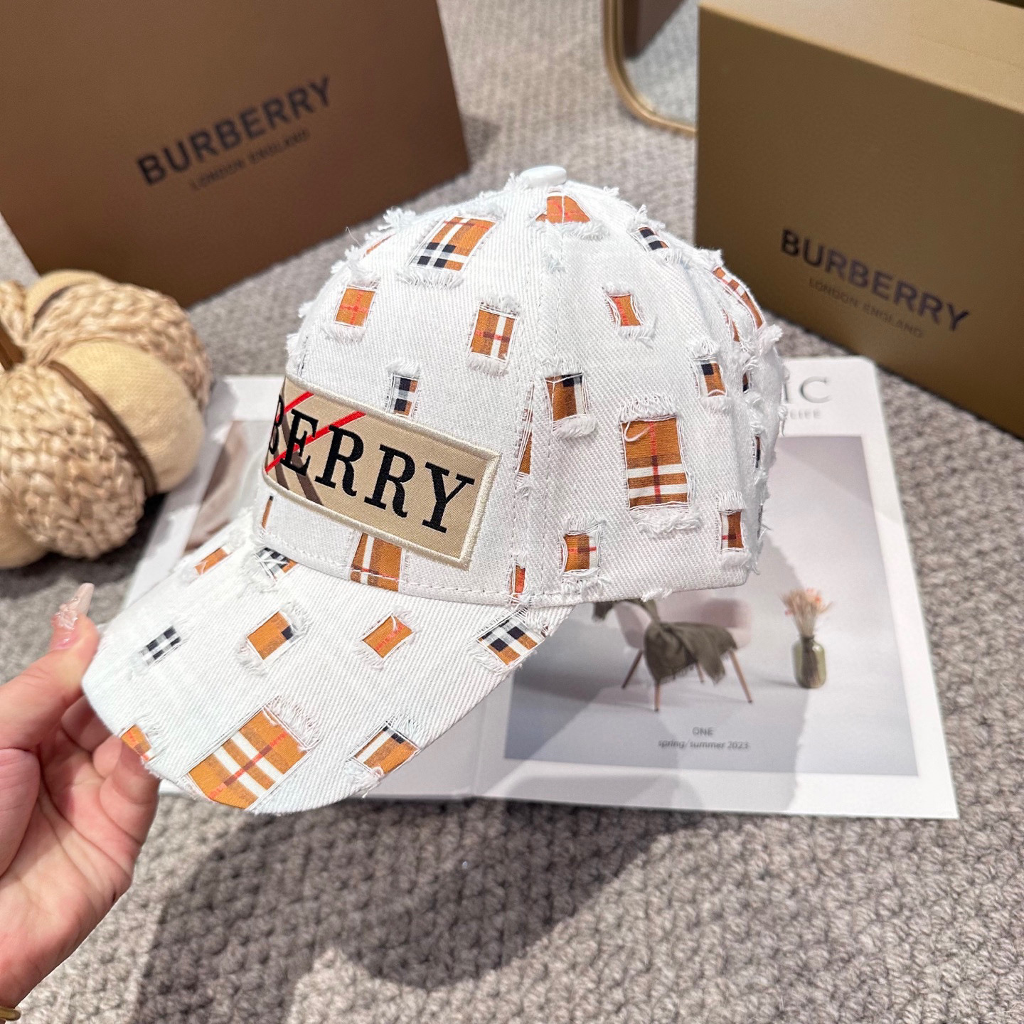  巴宝莉BURBERRY官网同步上线 韩版新款英伦风定制款11原单品质 男女通用棒球帽 美邦工艺 高版品