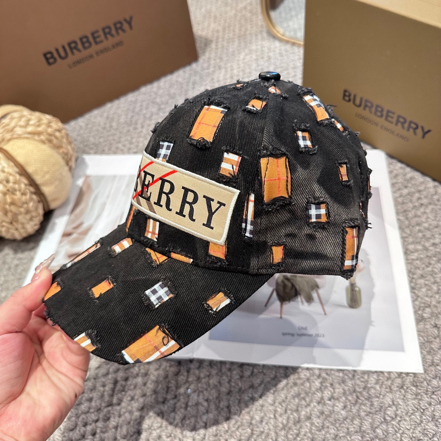  巴宝莉BURBERRY官网同步上线 韩版新款英伦风定制款11原单品质 男女通用棒球帽 美邦工艺 高版品