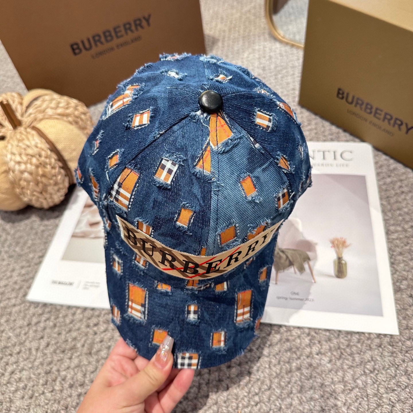  巴宝莉BURBERRY官网同步上线 韩版新款英伦风定制款11原单品质 男女通用棒球帽 美邦工艺 高版品