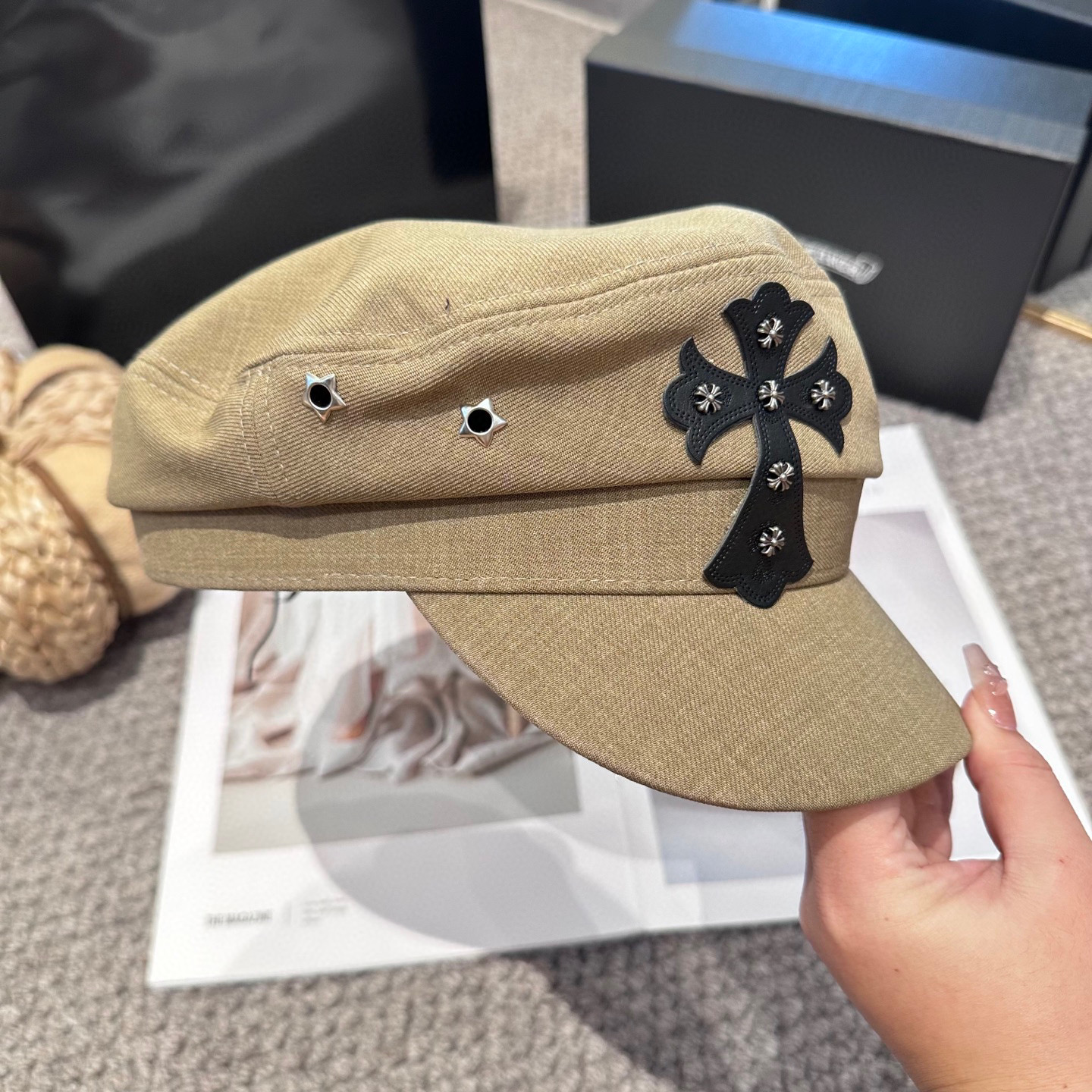  Chrome Hearts 克罗心💓新款秋冬时尚设计百搭军帽，谁带谁好看👄