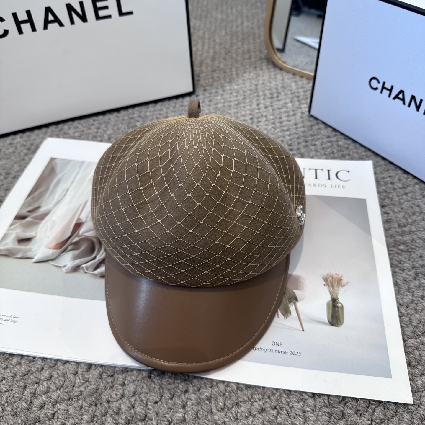  CHANEL 香奈儿 高定新款秋冬款八角帽出货，大牌款超好搭配，赶紧入手！