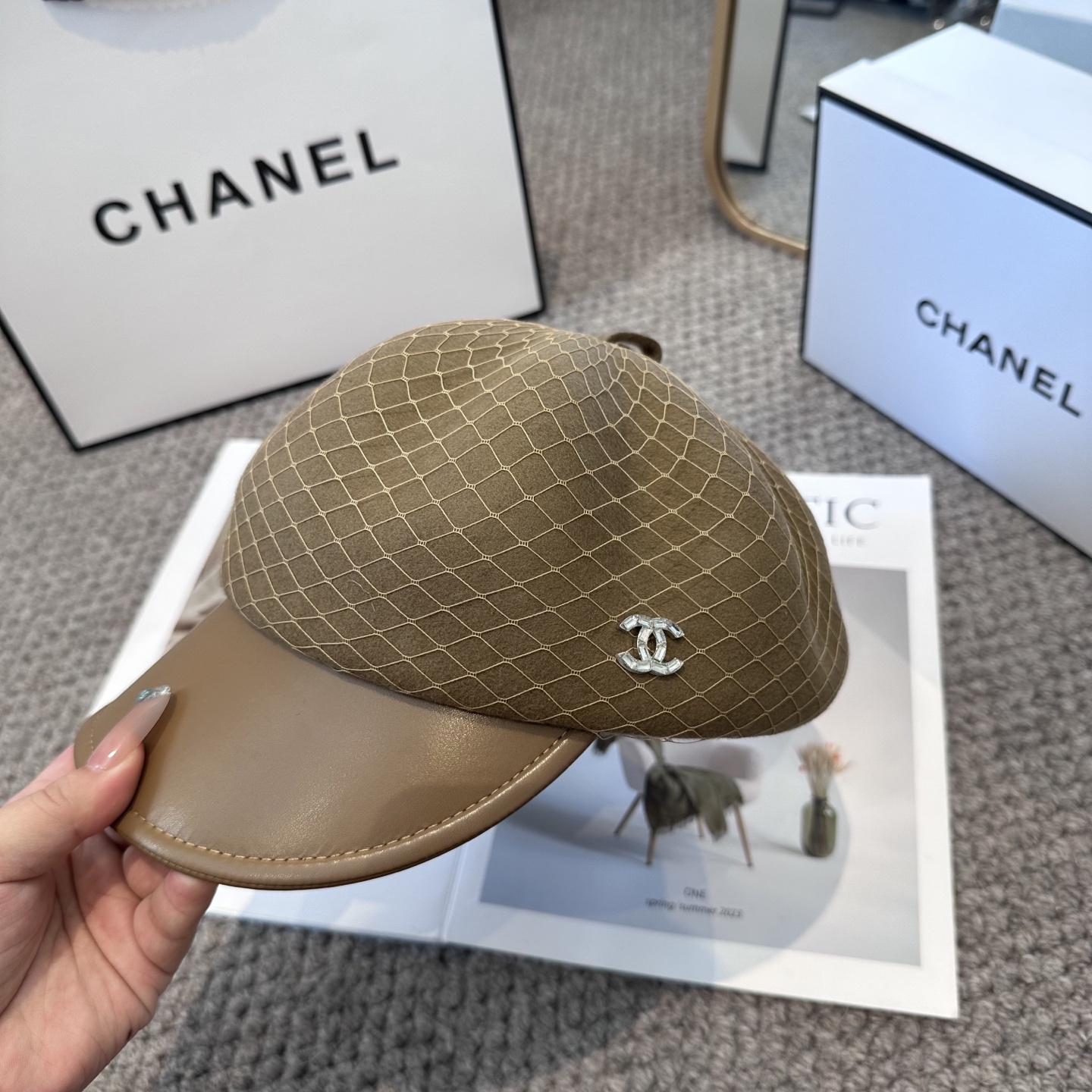  CHANEL 香奈儿 高定新款秋冬款八角帽出货，大牌款超好搭配，赶紧入手！