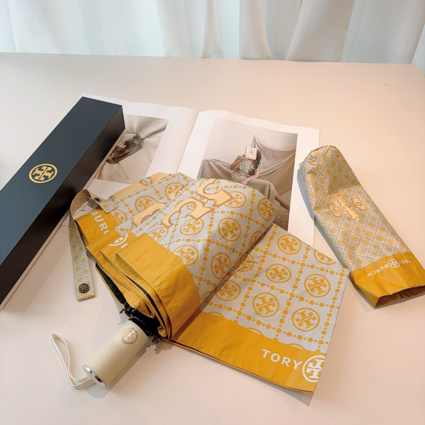  Tory Burch（托里伯奇）三折全自动开收黑胶遮阳防晒 UV晴雨伞 缩骨遮雨伞玫瑰玫瑰独家首发！给