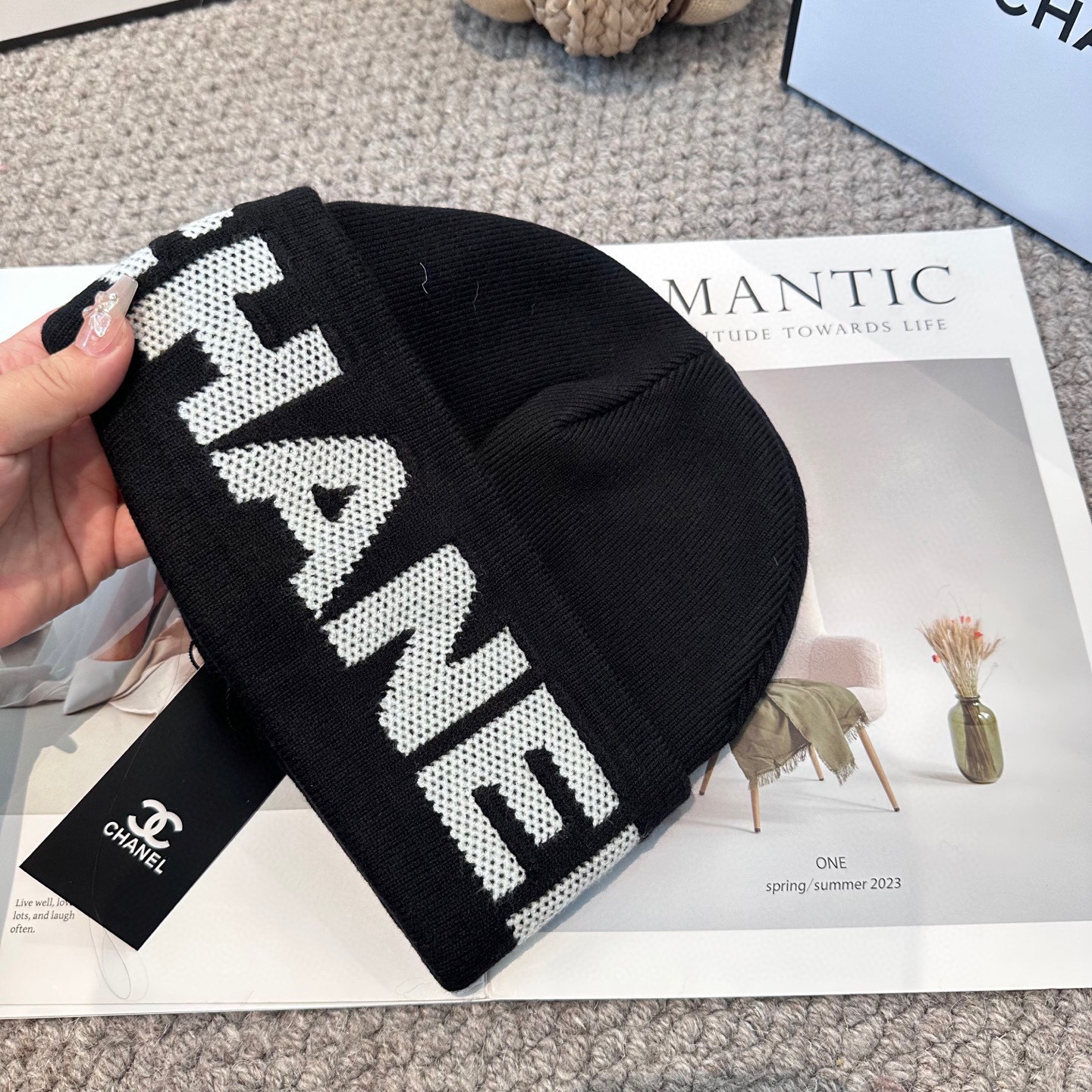 Chanel官网品质香奈儿秋冬网红时尚博主推荐款毛线帽，小红书爆款，手感超柔软舒适的针织线帽，弹性极佳！