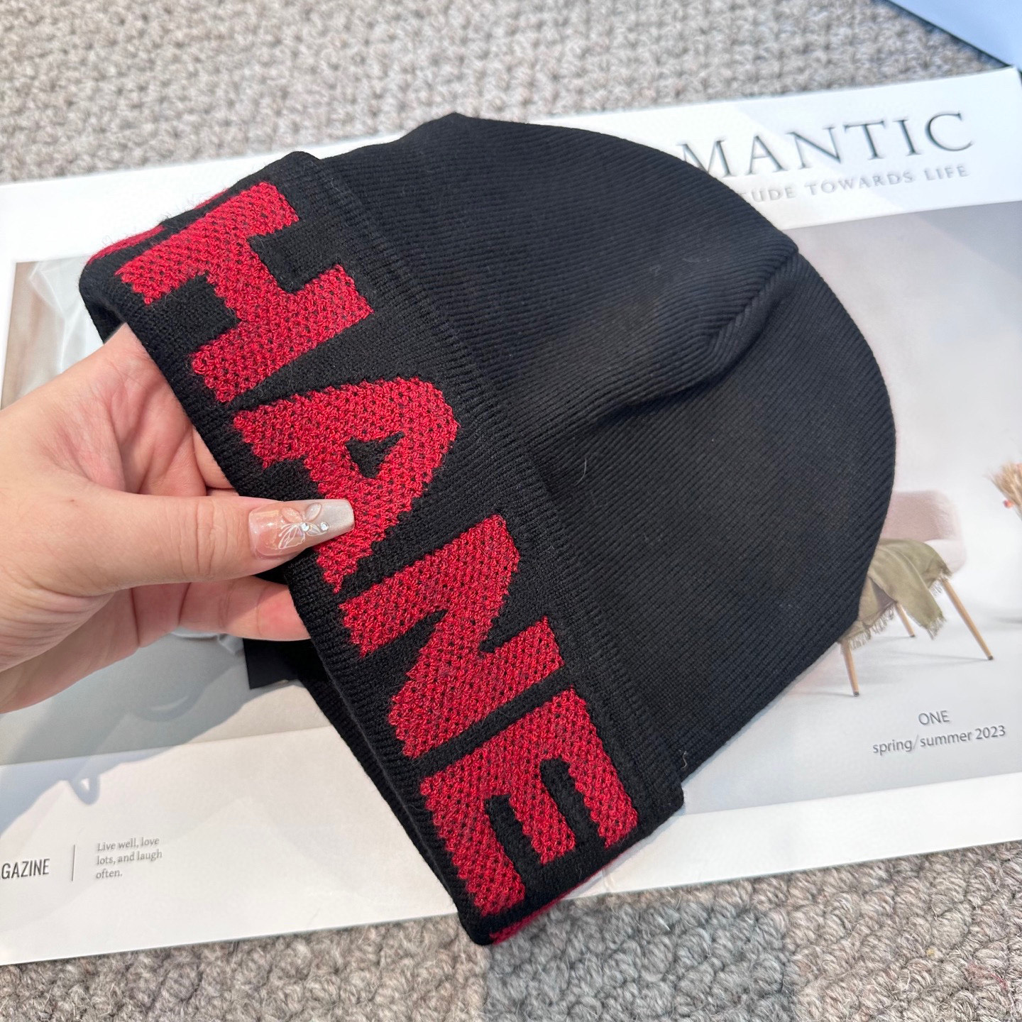 Chanel官网品质香奈儿秋冬网红时尚博主推荐款毛线帽，小红书爆款，手感超柔软舒适的针织线帽，弹性极佳！