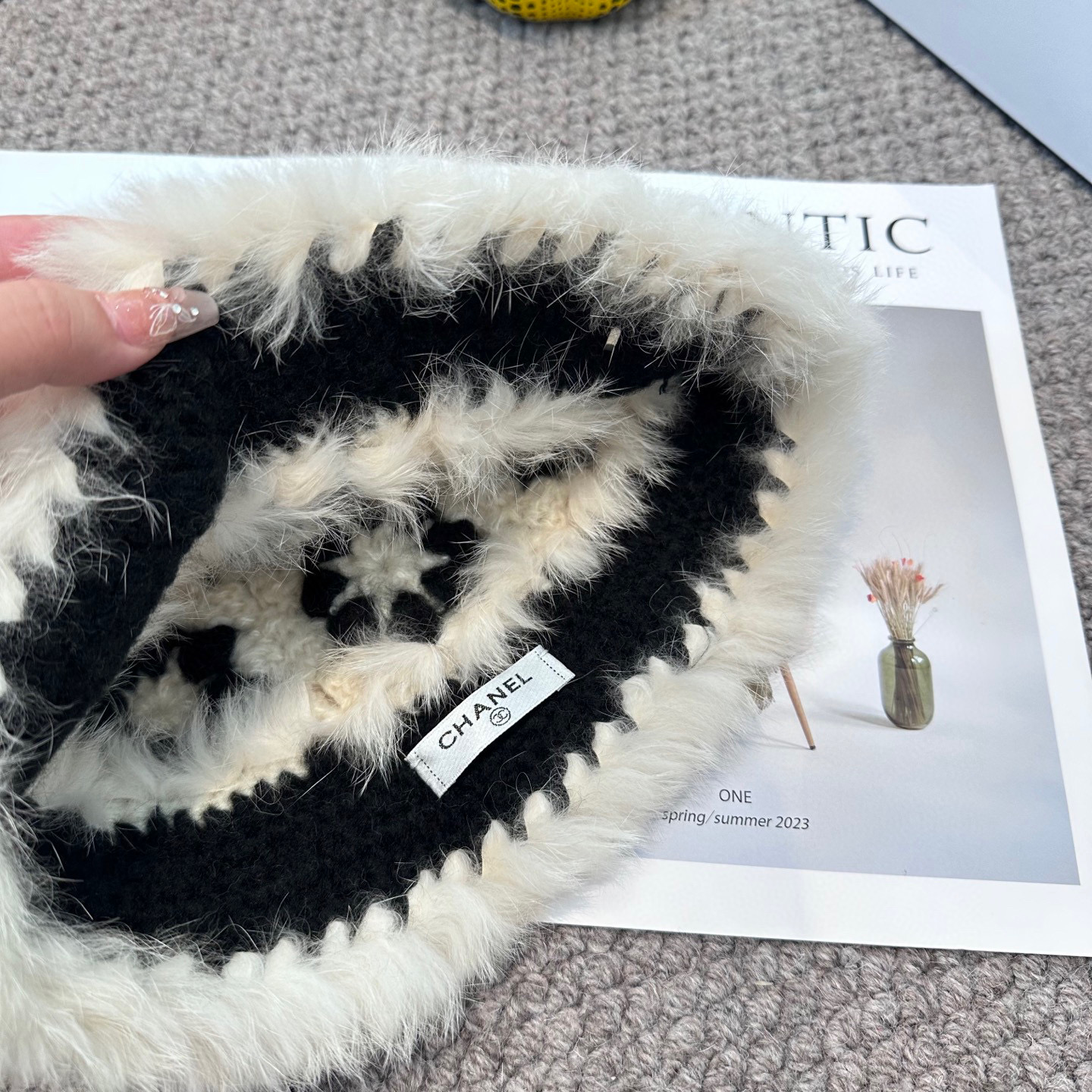  Chanel香奈儿新款 高品质香奈儿秋冬时尚潮品 手感超柔软舒适的针织线帽，弹性极佳！