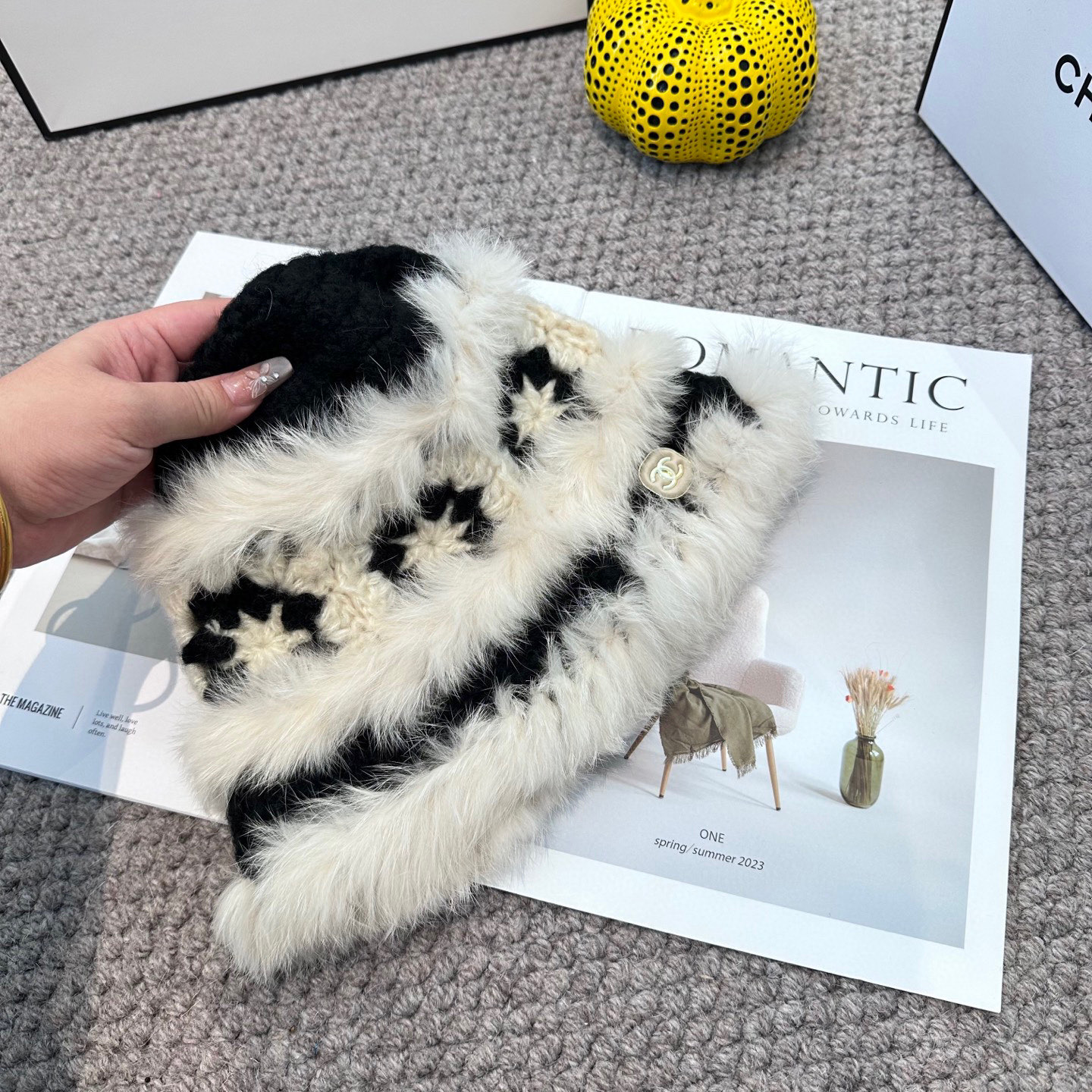  Chanel香奈儿新款 高品质香奈儿秋冬时尚潮品 手感超柔软舒适的针织线帽，弹性极佳！