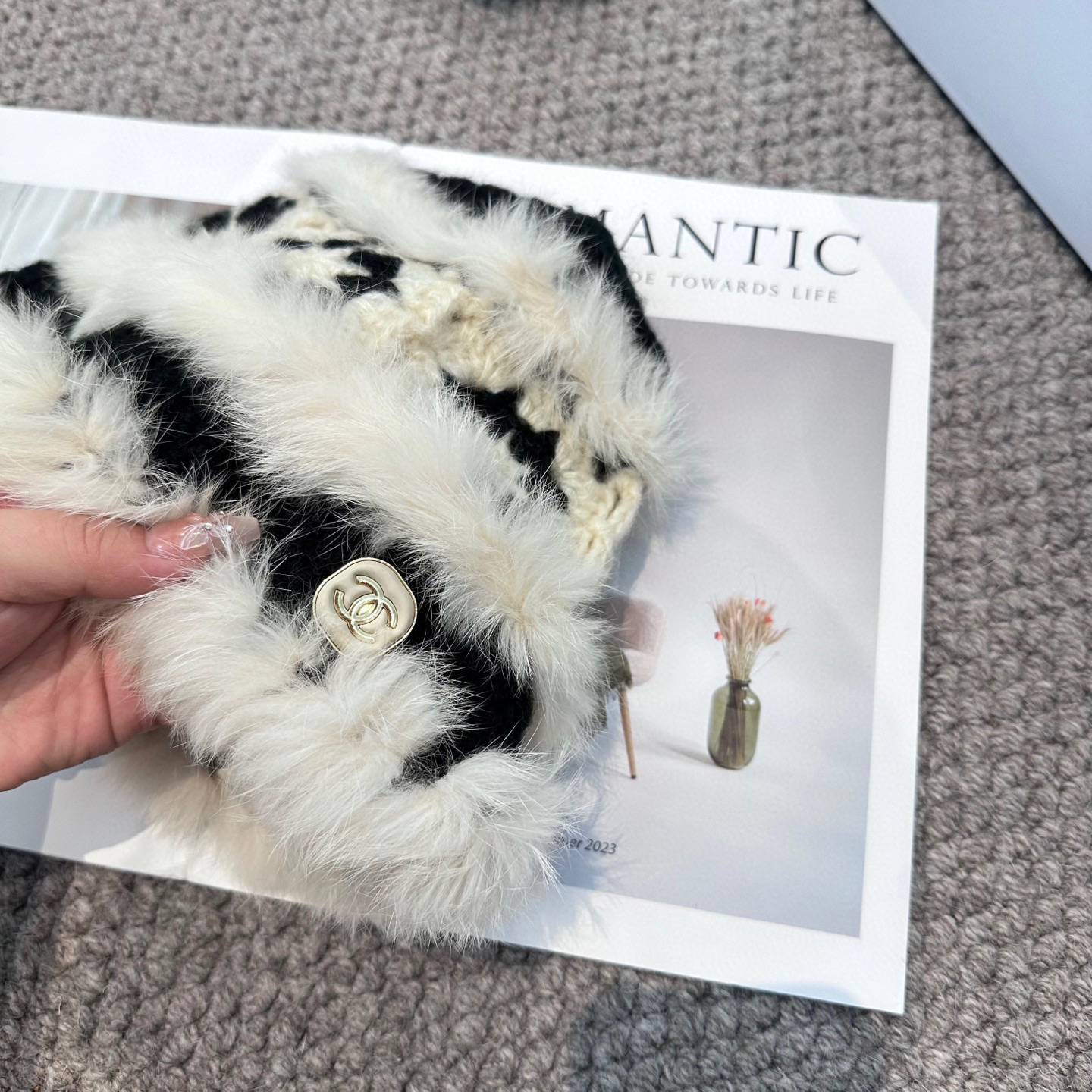  Chanel香奈儿新款 高品质香奈儿秋冬时尚潮品 手感超柔软舒适的针织线帽，弹性极佳！