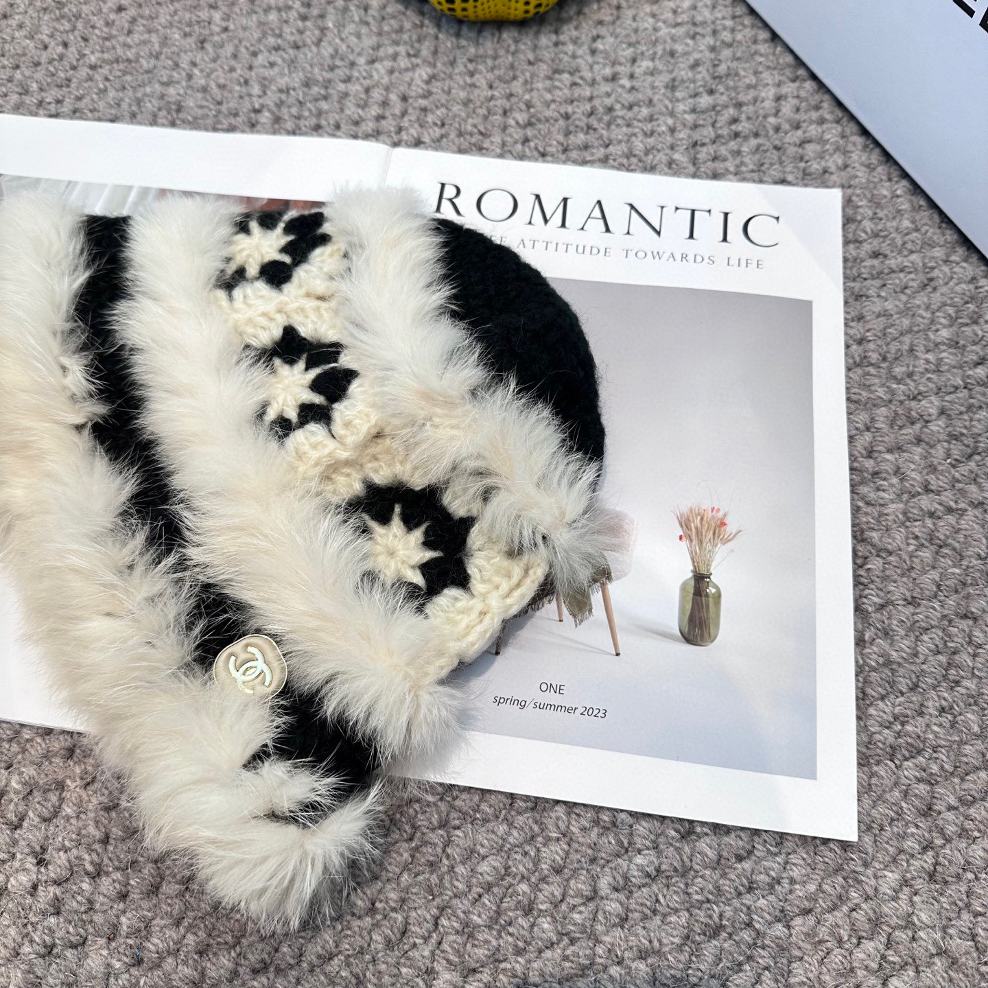  Chanel香奈儿新款 高品质香奈儿秋冬时尚潮品 手感超柔软舒适的针织线帽，弹性极佳！