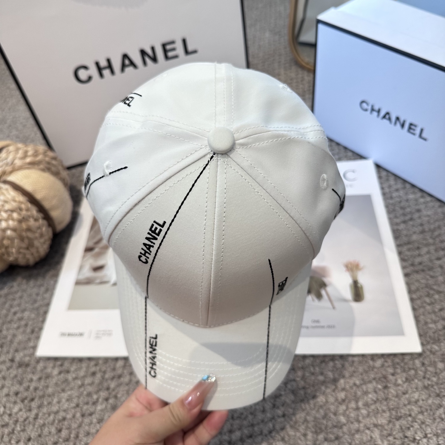 CHANEL香奈儿 新款简约logo棒球帽，新款出货，大牌款超好搭配，赶紧入手！