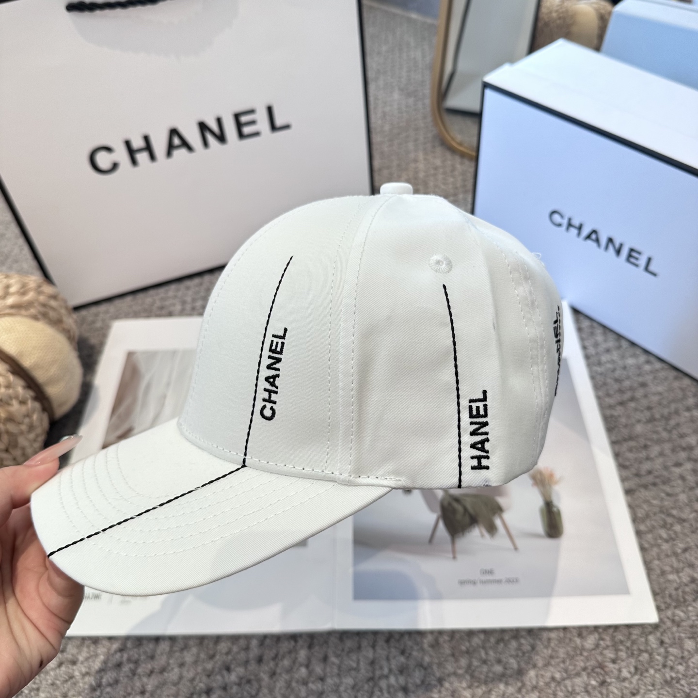 CHANEL香奈儿 新款简约logo棒球帽，新款出货，大牌款超好搭配，赶紧入手！