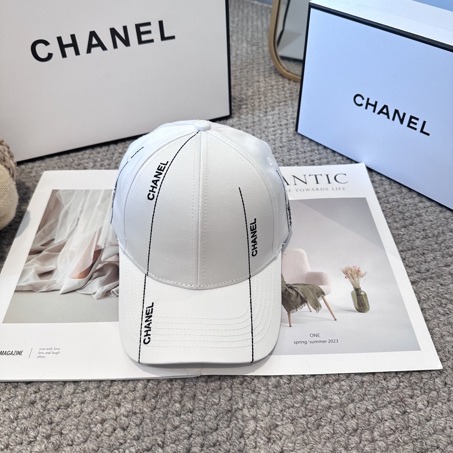 CHANEL香奈儿 新款简约logo棒球帽，新款出货，大牌款超好搭配，赶紧入手！
