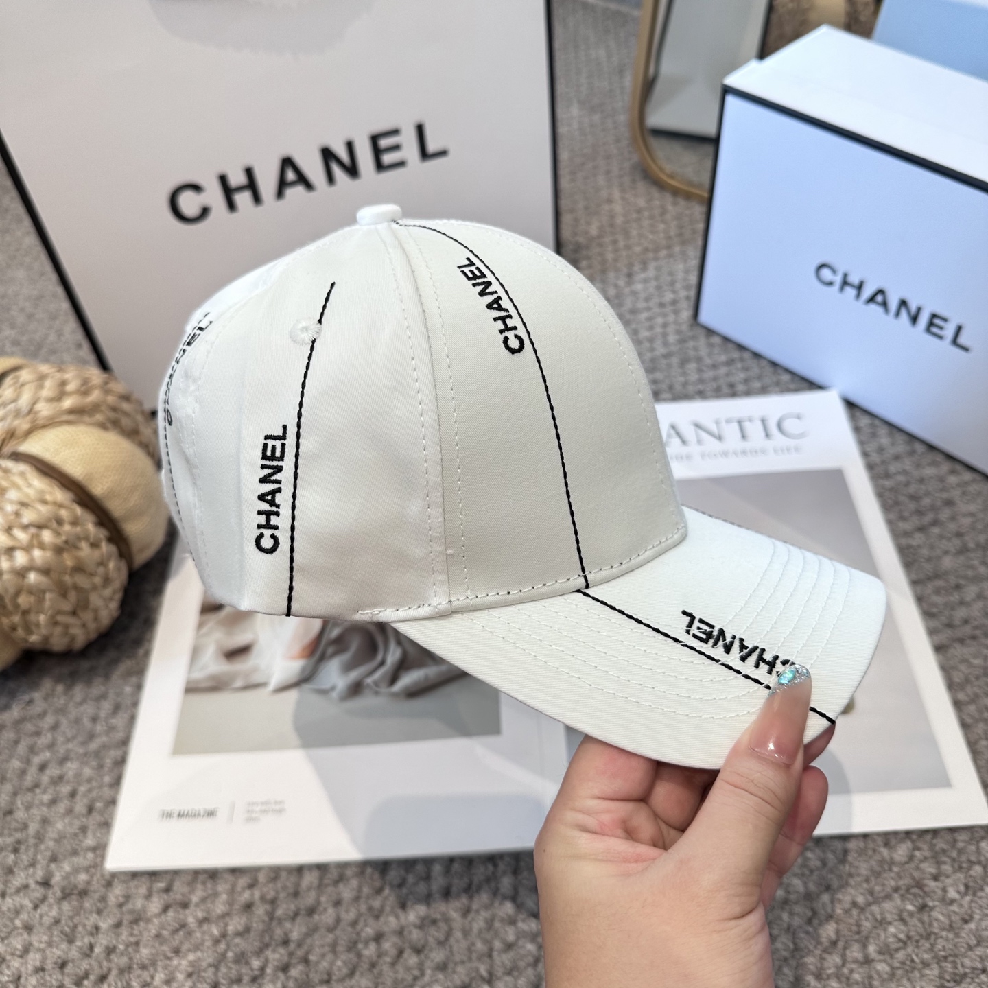 CHANEL香奈儿 新款简约logo棒球帽，新款出货，大牌款超好搭配，赶紧入手！