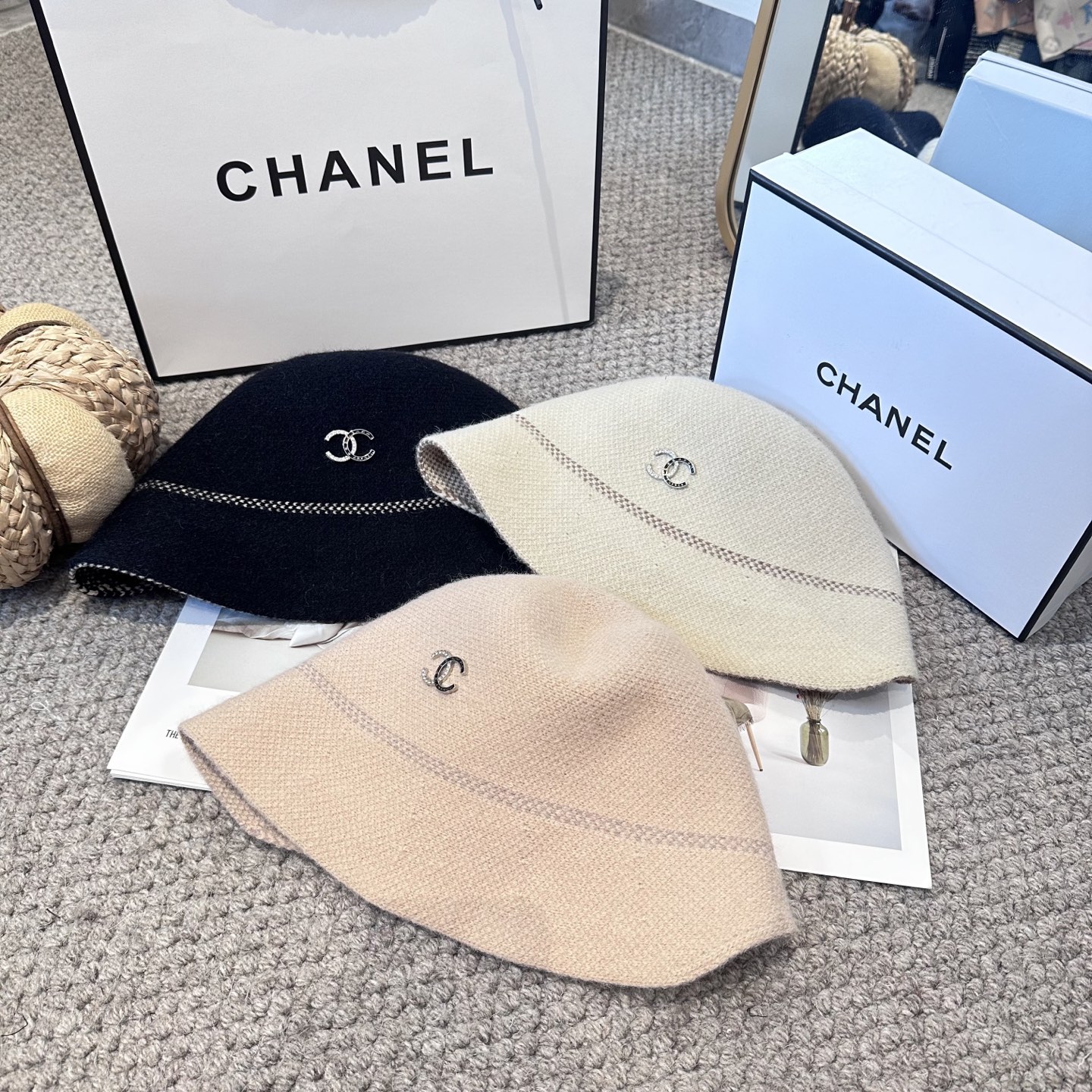 CHANEL 香奈儿 新款秋冬款盆帽渔夫帽 出货，大牌款超好搭配，赶紧入手！