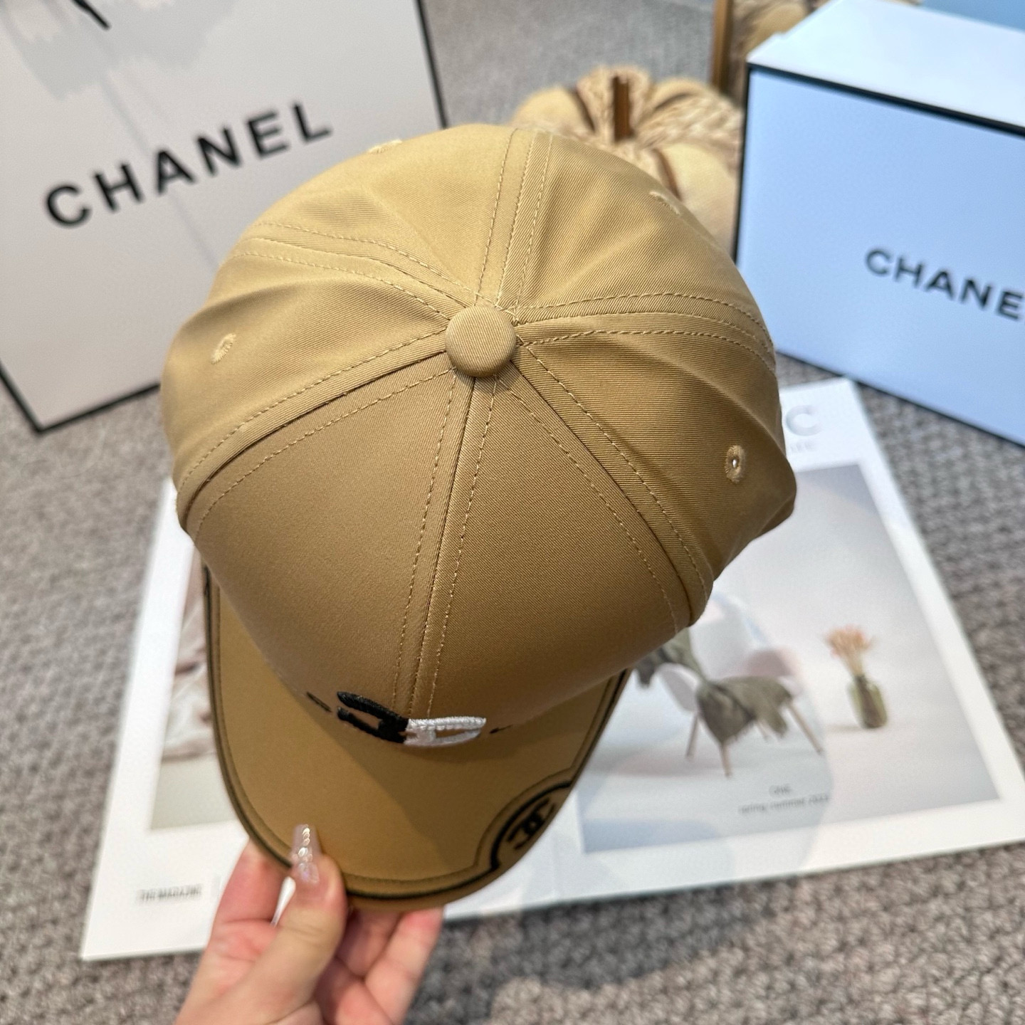   CHANEL香奈儿 新款简约刺绣logo棒球帽，新款出货，大牌款超好搭配，赶紧入手！