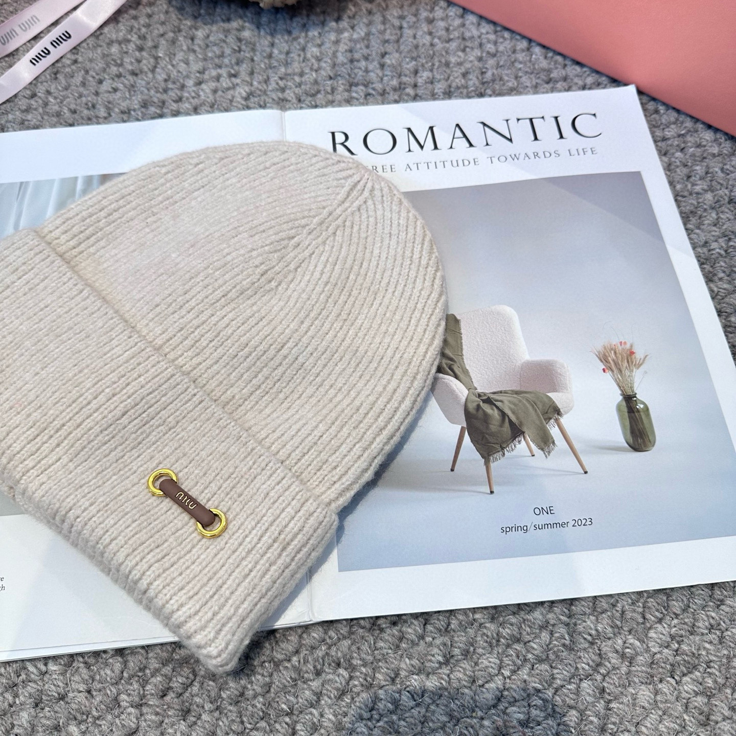 miumiu缪缪🐰秋冬毛线帽这种高级简直质感从头开始了！巨推荐大家这顶不管什么类型的衣服都好配💖休闲和甜