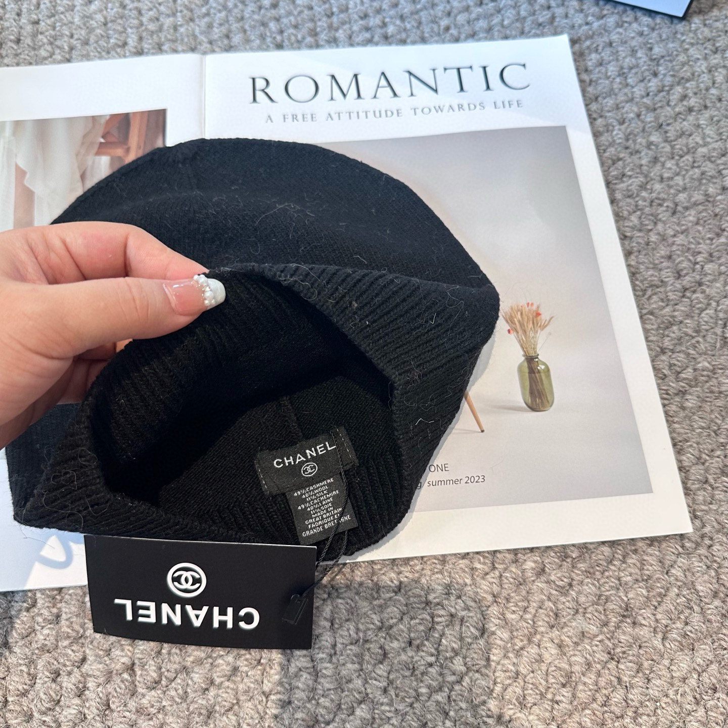 Chanel官网品质香奈儿秋冬网红时尚博主推荐款毛线帽，小红书爆款，手感超柔软舒适的针织线帽，弹性极佳！
