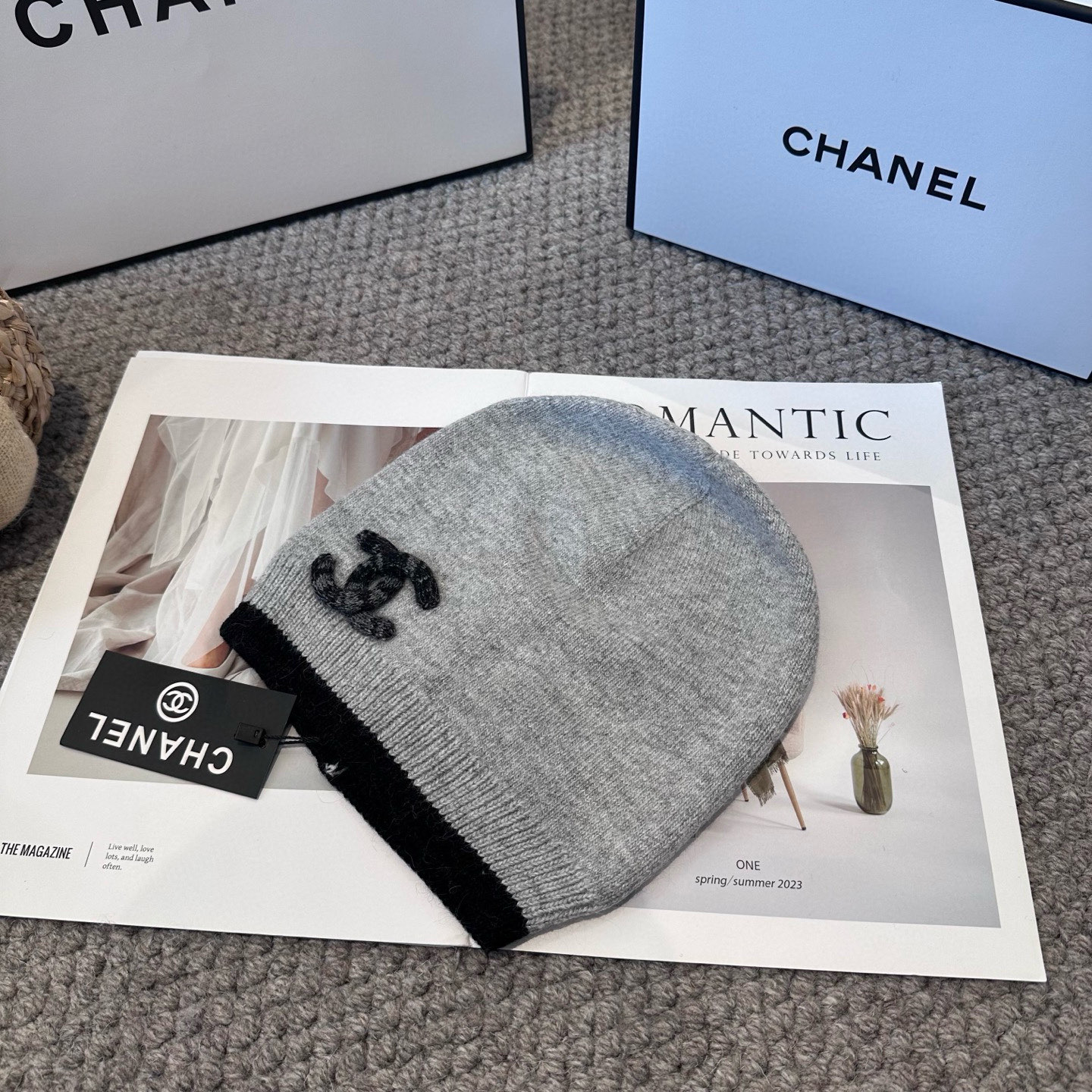  Chanel官网品质香奈儿秋冬网红时尚博主推荐款毛线帽，小红书爆款，手感超柔软舒适的针织线帽，弹性极佳