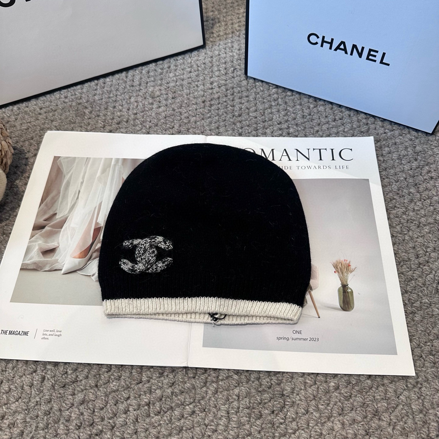 Chanel官网品质香奈儿秋冬网红时尚博主推荐款毛线帽，小红书爆款，手感超柔软舒适的针织线帽，弹性极佳！