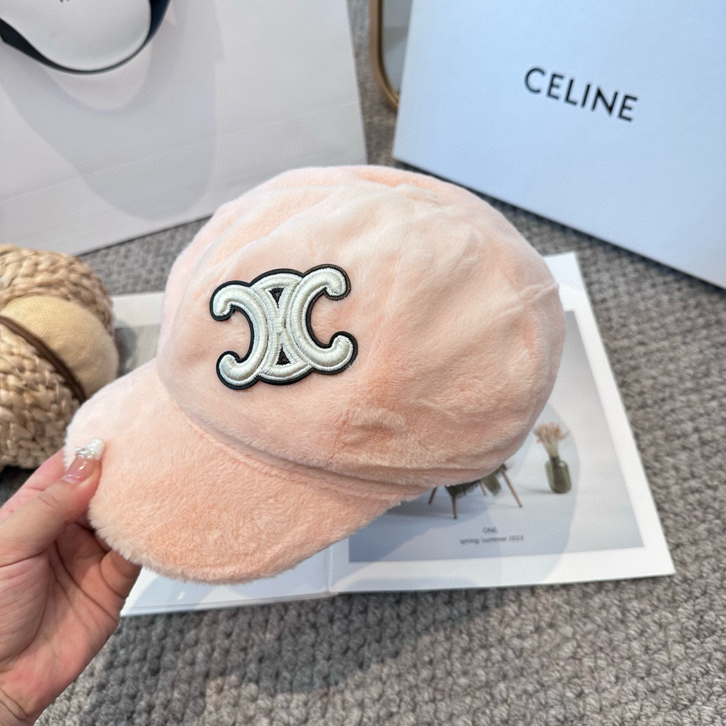 CELINE赛琳韩版八角帽女秋冬加厚保暖毛绒帽子时尚休闲仿兔毛绒潮流时尚