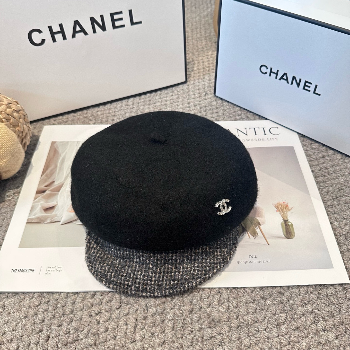  CHANEL 香奈儿 新款羊毛拼接报童帽，高版本原单品质 简约经典logo，质感超级赞👍，精致大牌范，