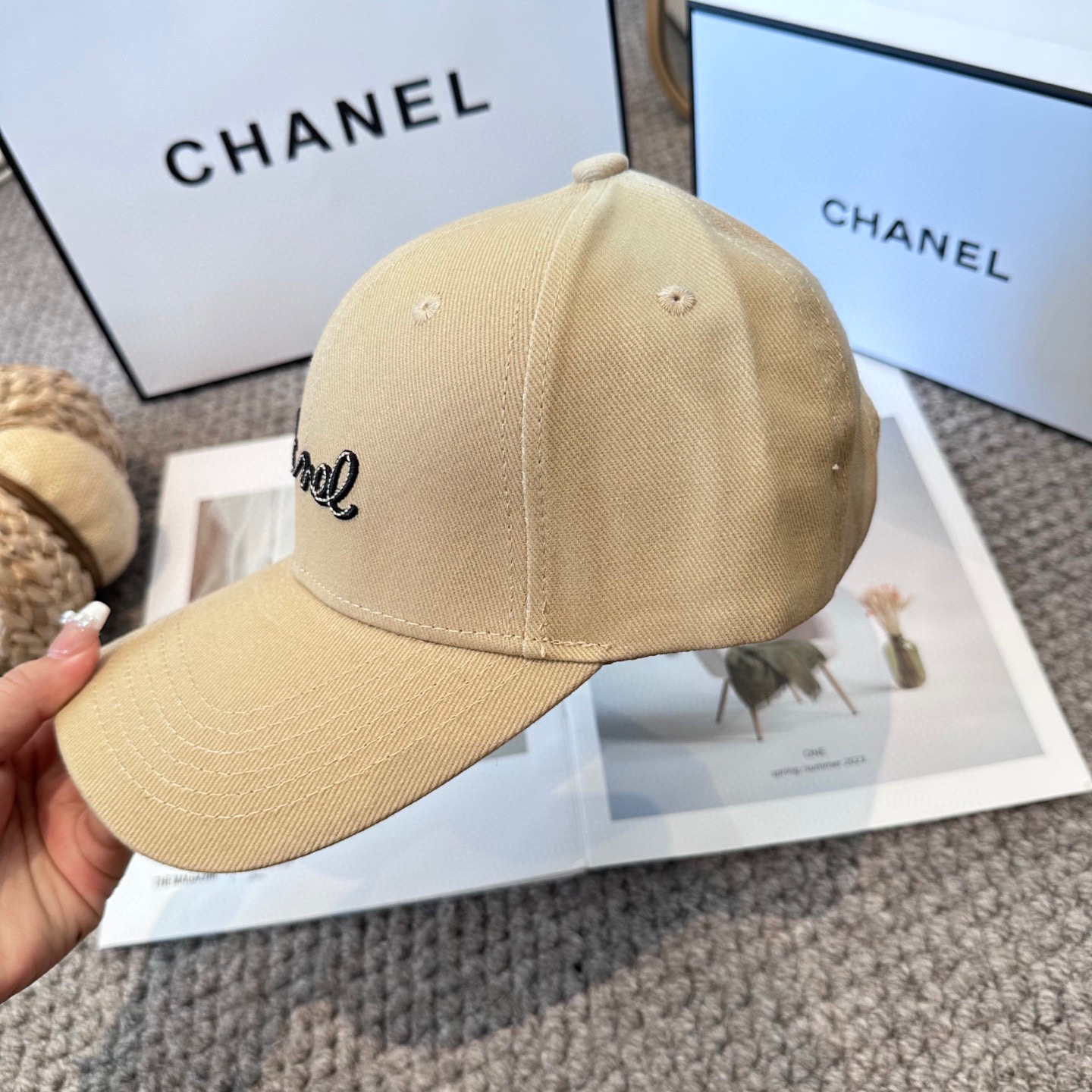   CHANEL香奈儿 新款简约刺绣logo棒球帽，新款出货，大牌款超好搭配，赶紧入手！