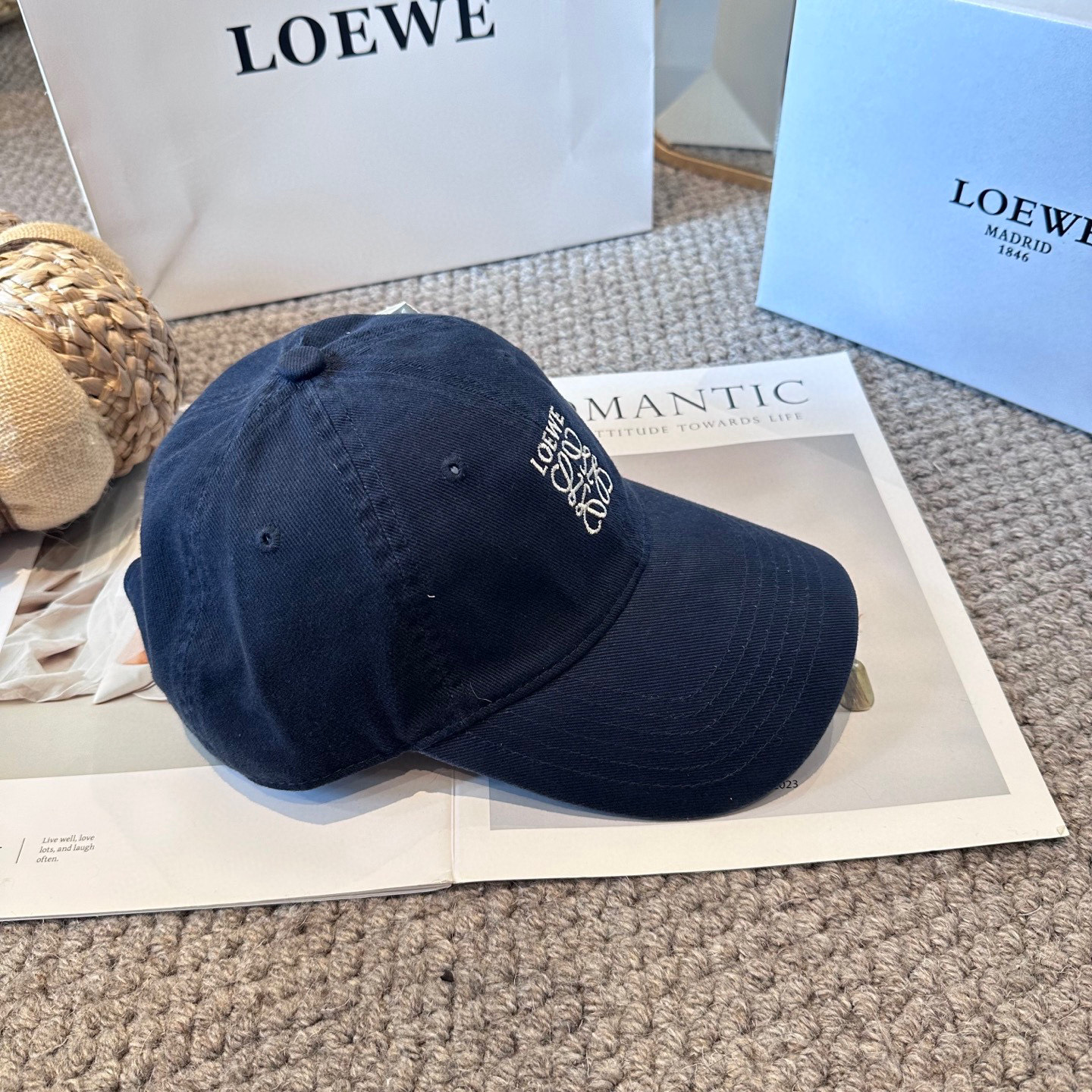  LOEWE【罗意威】新款刺绣棒球帽，专柜同步出货，大牌款超好搭配，赶紧入手