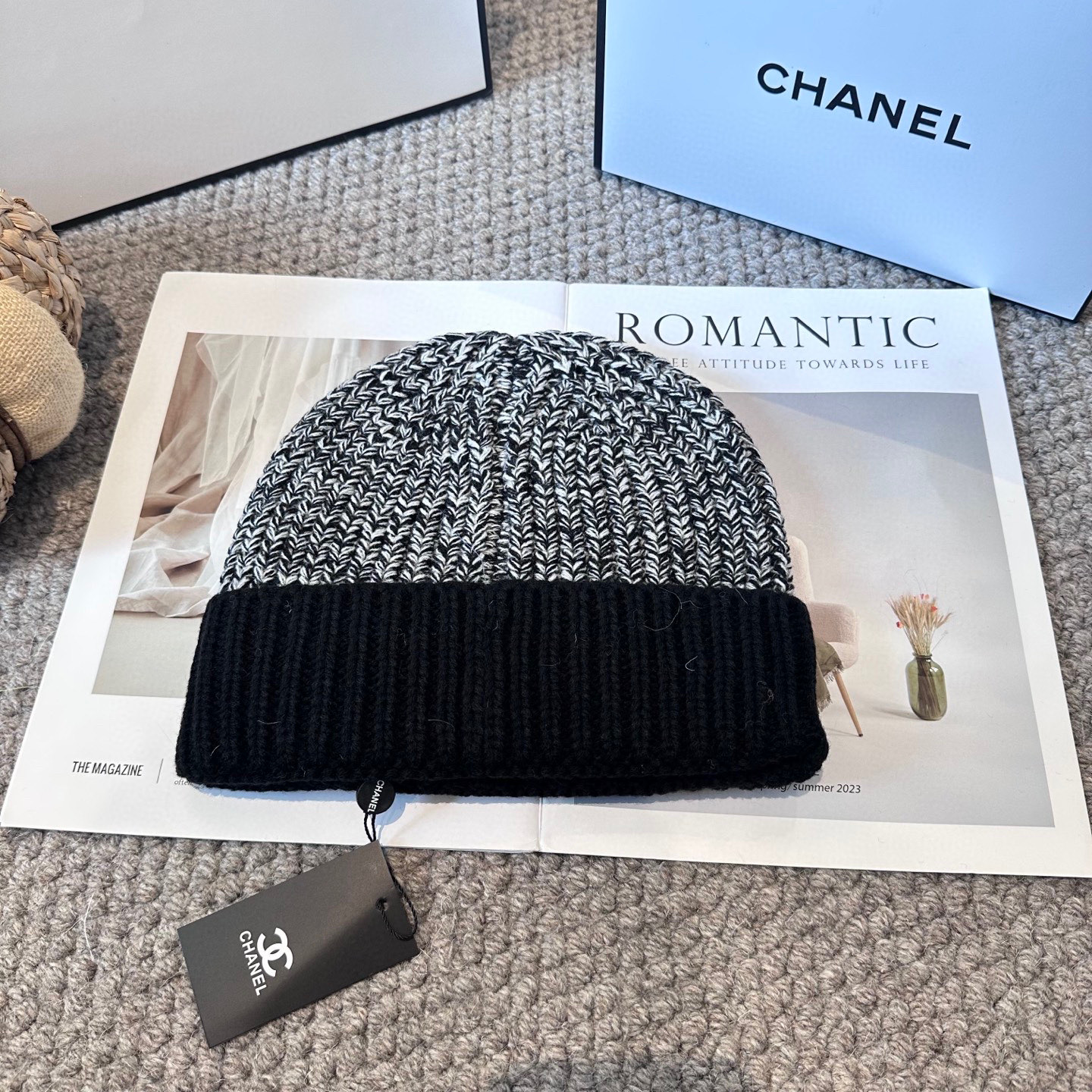 Chanel官网品质香奈儿秋冬网红时尚博主推荐款毛线帽，小红书爆款，手感超柔软舒适的针织线帽，弹性极佳！