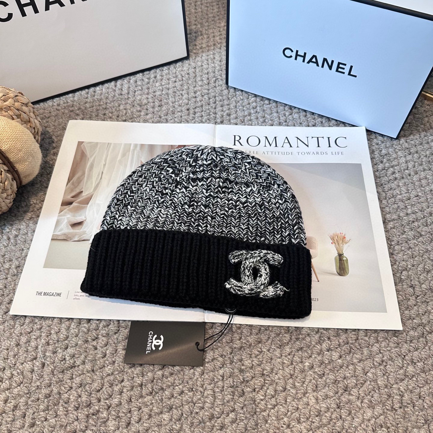 Chanel官网品质香奈儿秋冬网红时尚博主推荐款毛线帽，小红书爆款，手感超柔软舒适的针织线帽，弹性极佳！