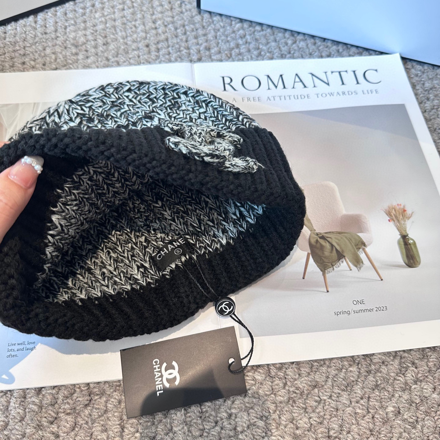 Chanel官网品质香奈儿秋冬网红时尚博主推荐款毛线帽，小红书爆款，手感超柔软舒适的针织线帽，弹性极佳！