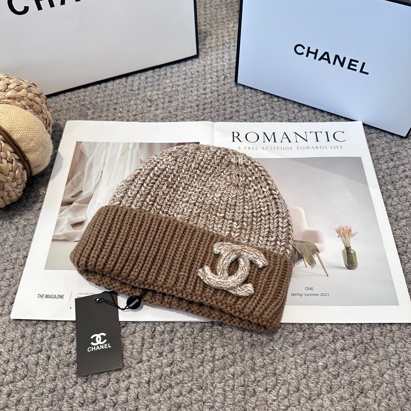 Chanel官网品质香奈儿秋冬网红时尚博主推荐款毛线帽，小红书爆款，手感超柔软舒适的针织线帽，弹性极佳！