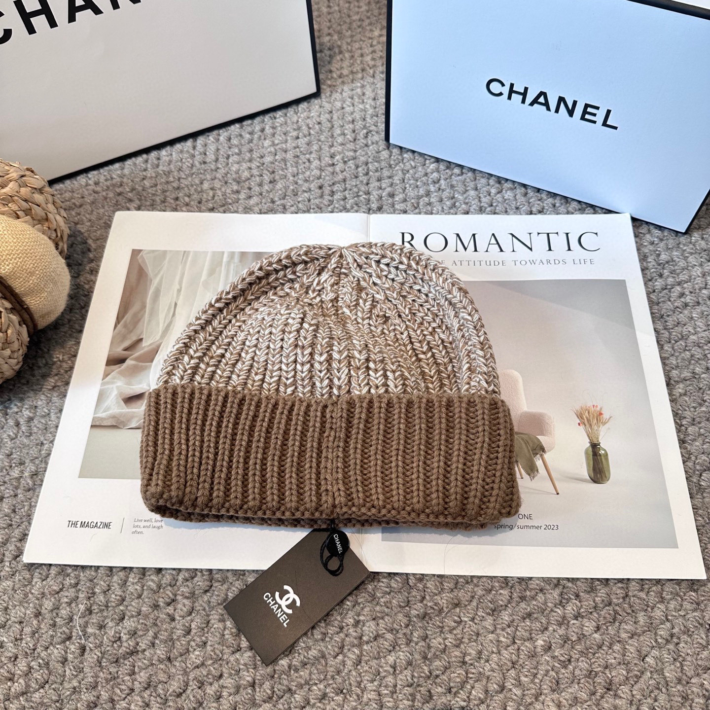 Chanel官网品质香奈儿秋冬网红时尚博主推荐款毛线帽，小红书爆款，手感超柔软舒适的针织线帽，弹性极佳！