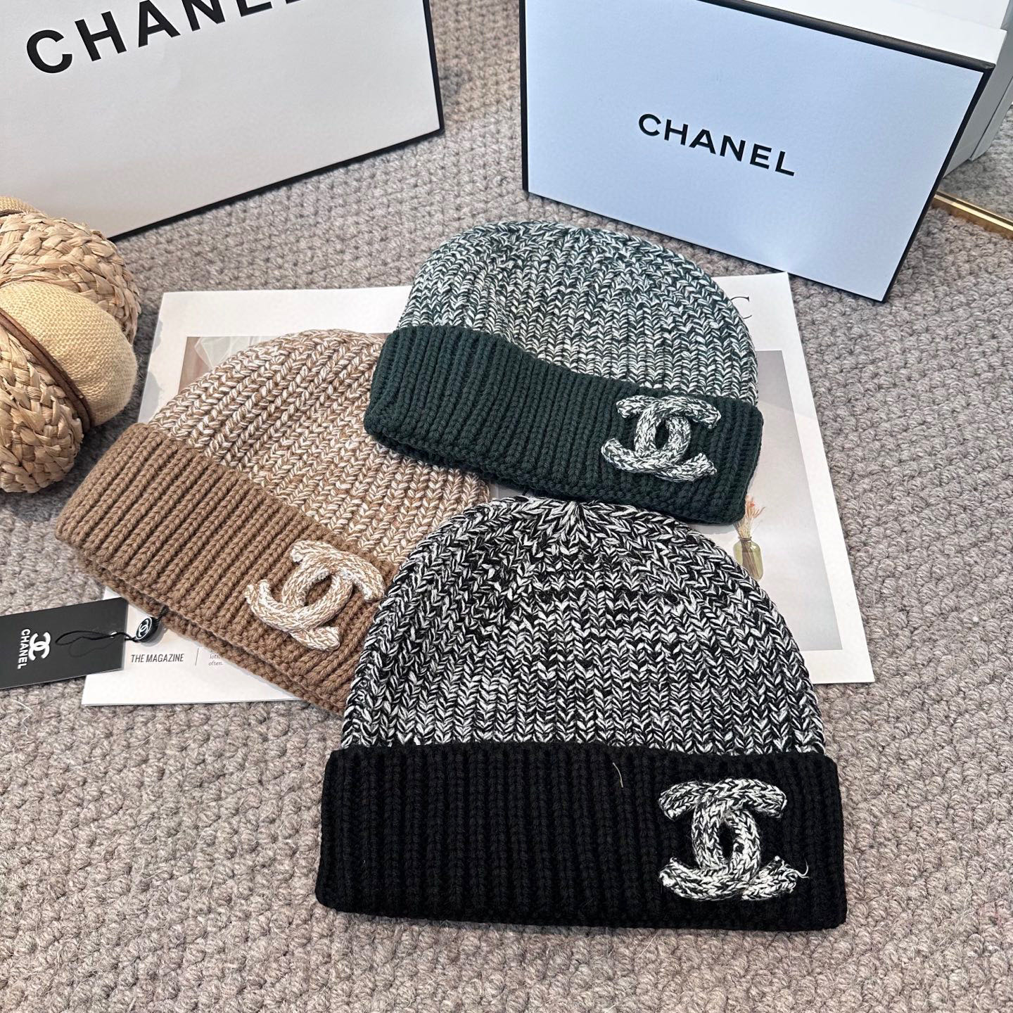 Chanel官网品质香奈儿秋冬网红时尚博主推荐款毛线帽，小红书爆款，手感超柔软舒适的针织线帽，弹性极佳！