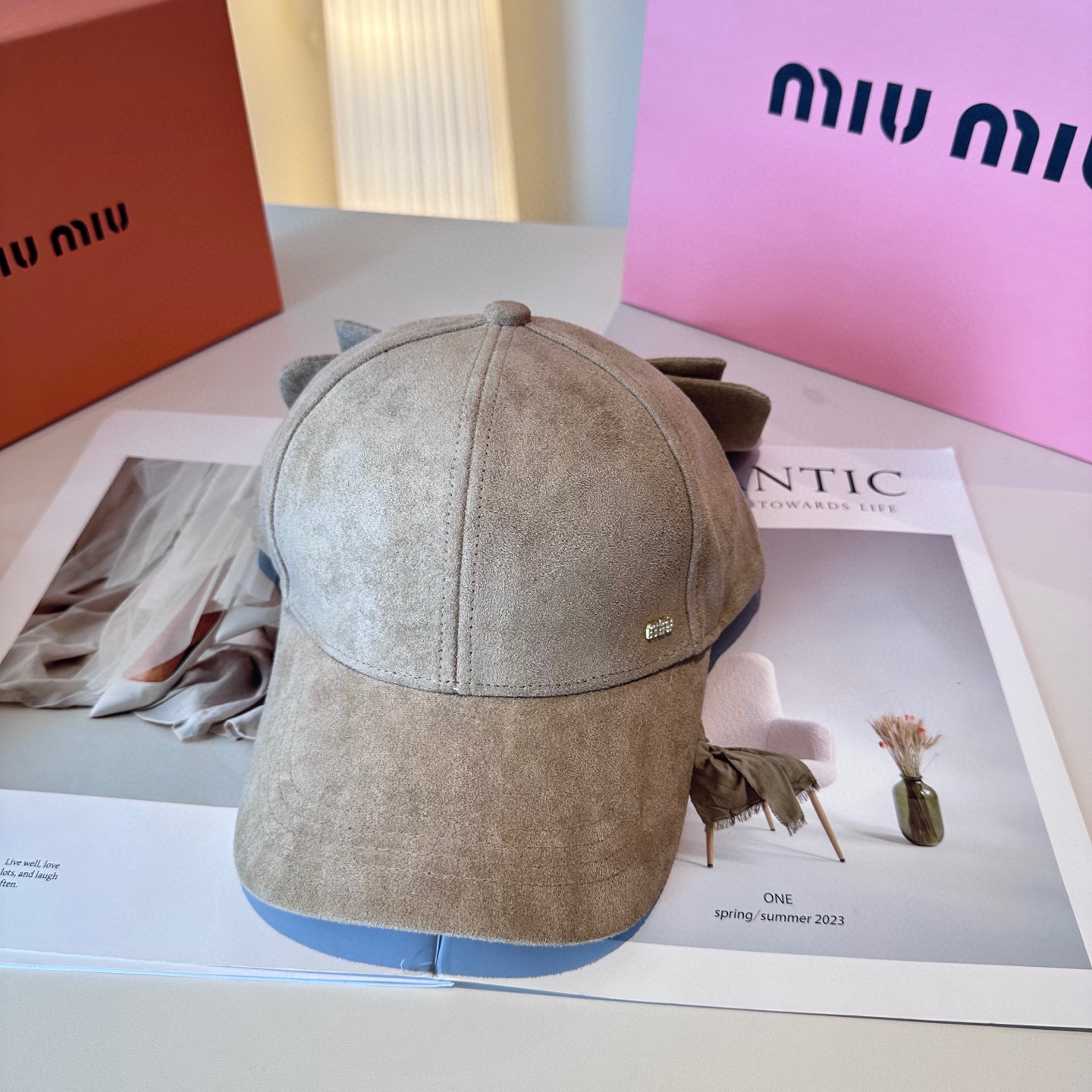  miumiu缪缪 新款绒面 蝴蝶结鸭舌帽，高端定制，百搭时尚精致💍3色