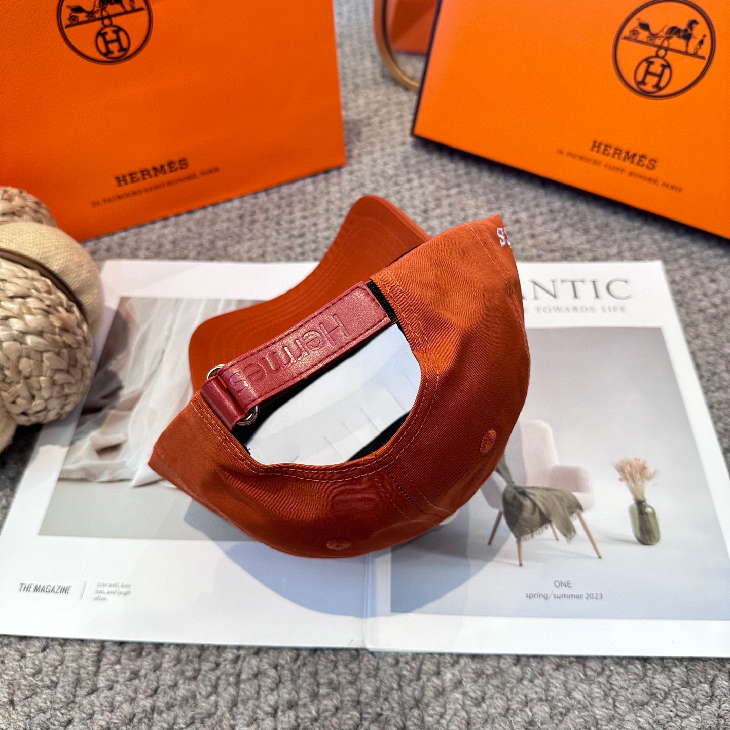  HERMÈS (爱马仕)最新款原单棒球帽 正品开模订制，做工细致，时尚帅气质量超赞！