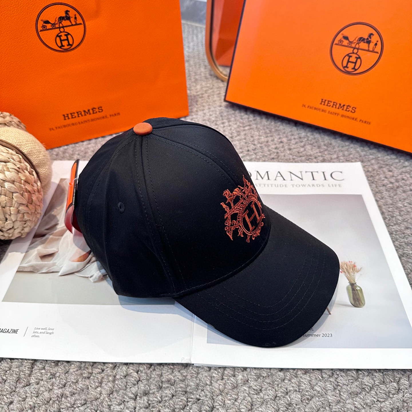  HERMÈS (爱马仕)最新款原单棒球帽 正品开模订制，做工细致，时尚帅气质量超赞！