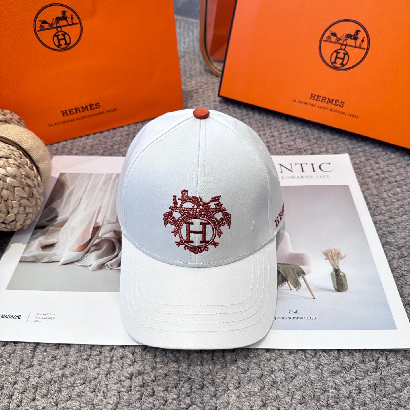  HERMÈS (爱马仕)最新款原单棒球帽 正品开模订制，做工细致，时尚帅气质量超赞！