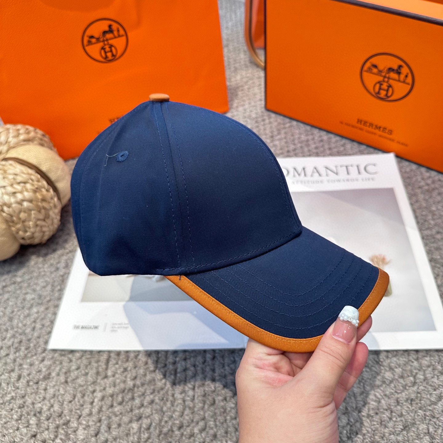  HERMÈS (爱马仕)最新款原单棒球帽 正品开模订制，做工细致，时尚帅气质量超赞！